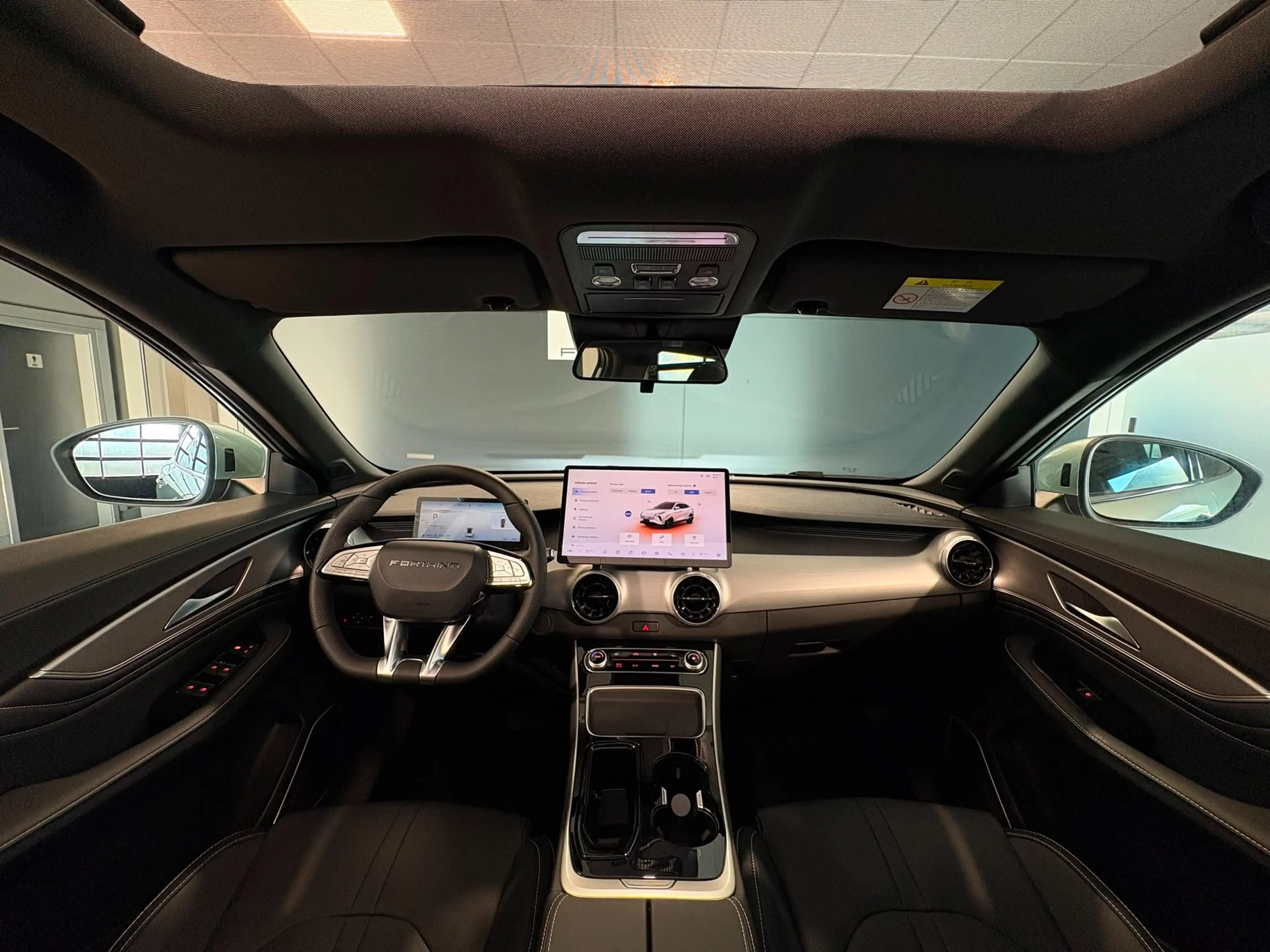 Forthing T5 Evo Friday REEV — photo 8