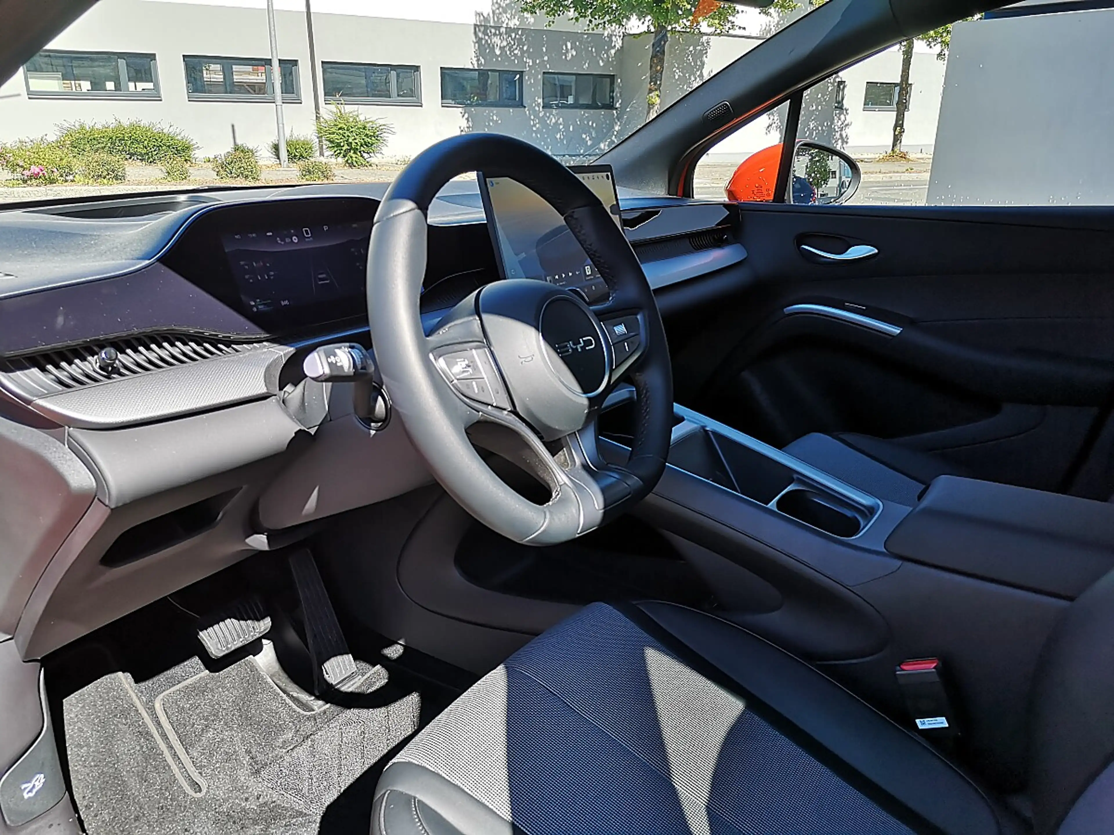 BYD Dolphin G DM-i PHEV 18,3kWh Comfort — photo 7