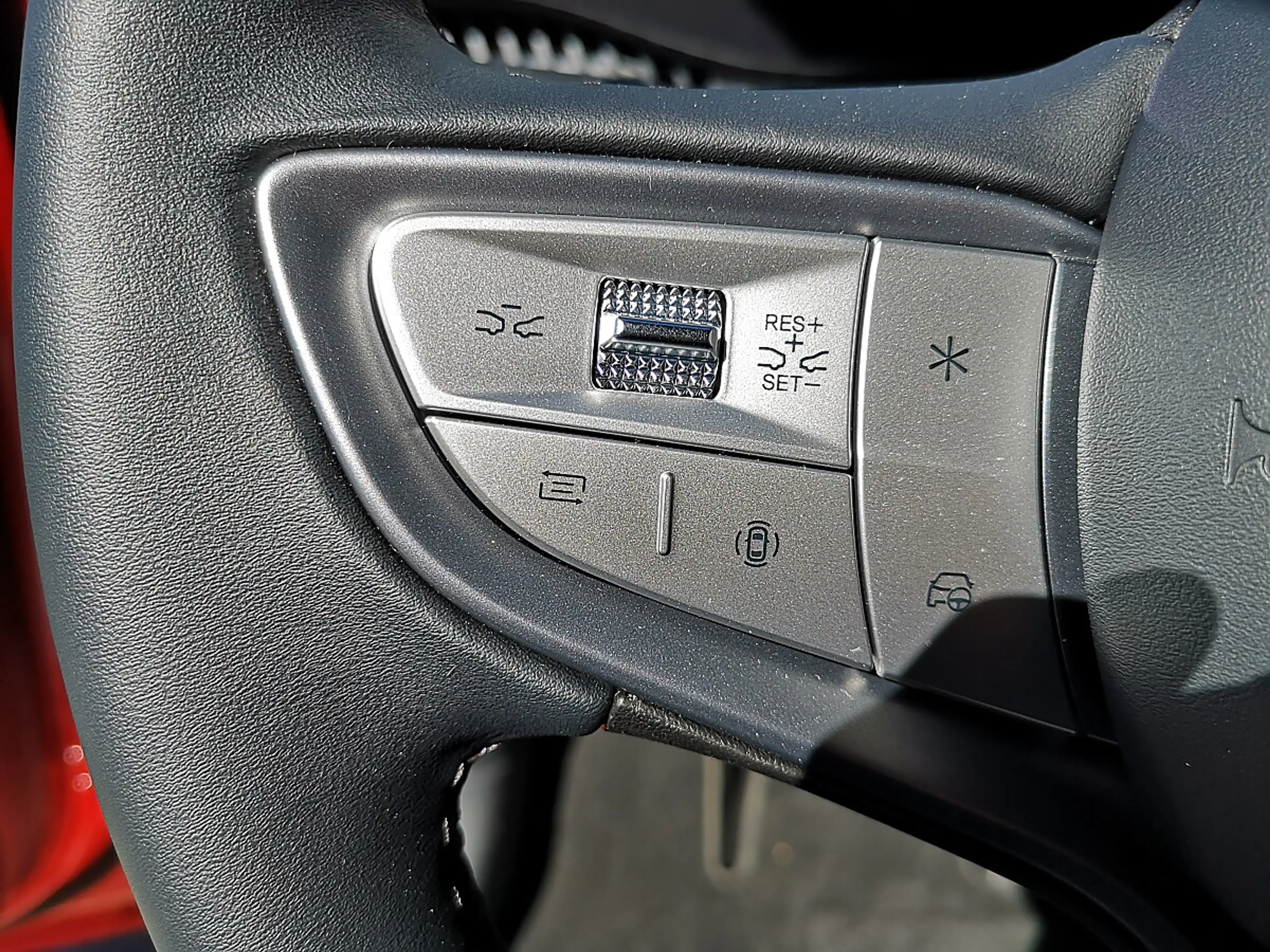BYD Dolphin G DM-i PHEV 18,3kWh Comfort — photo 12