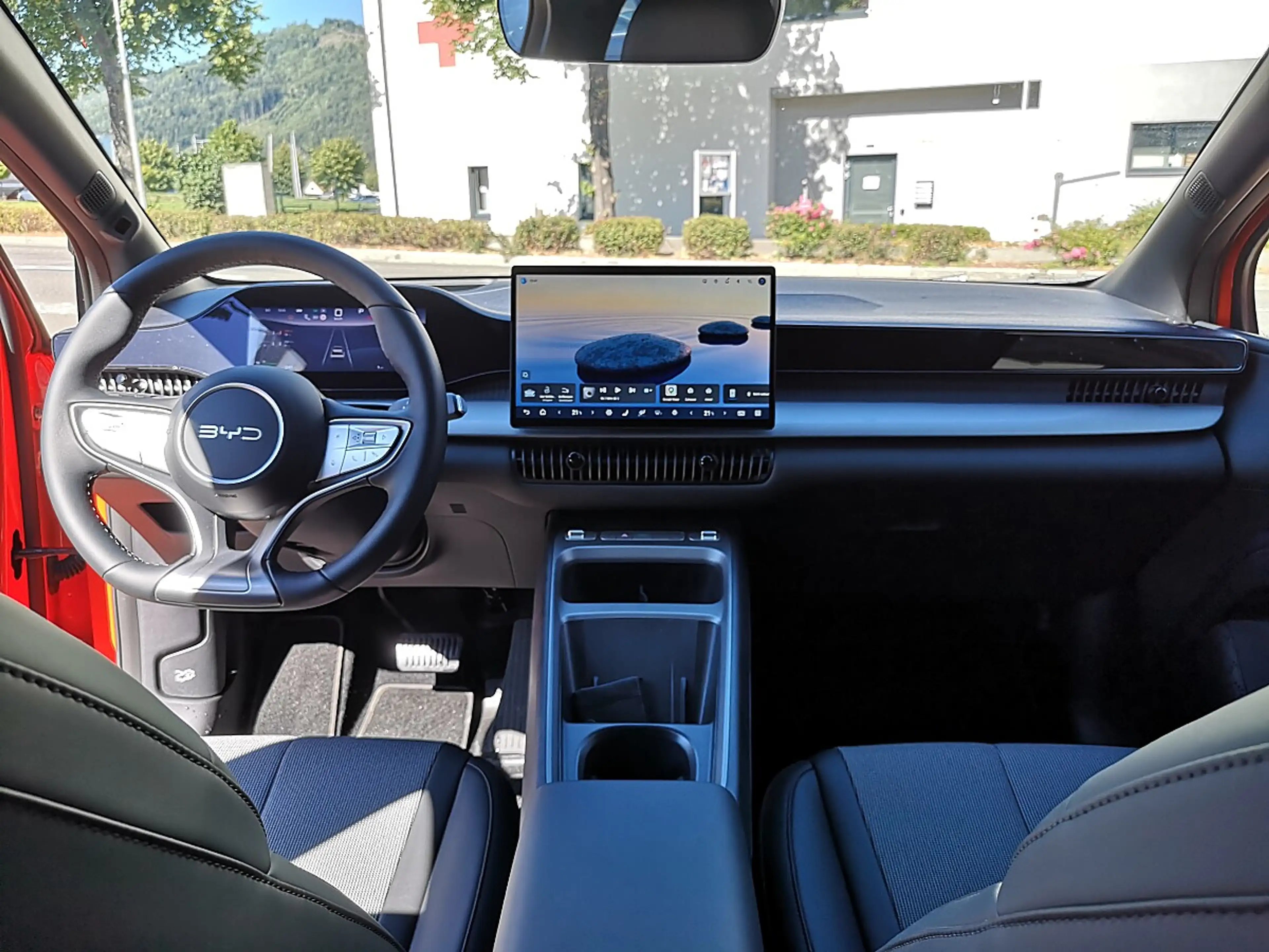 BYD Dolphin G DM-i PHEV 18,3kWh Comfort — photo 10