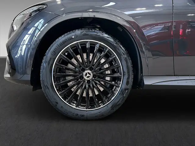 Mercedes-Benz GLC view 6