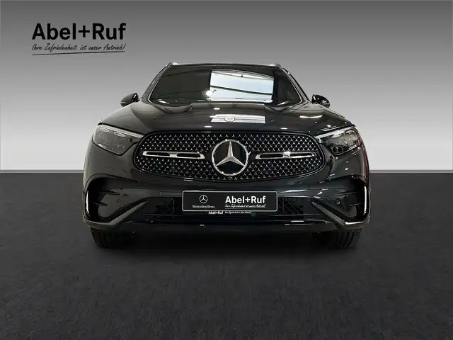 Mercedes-Benz GLC view 2