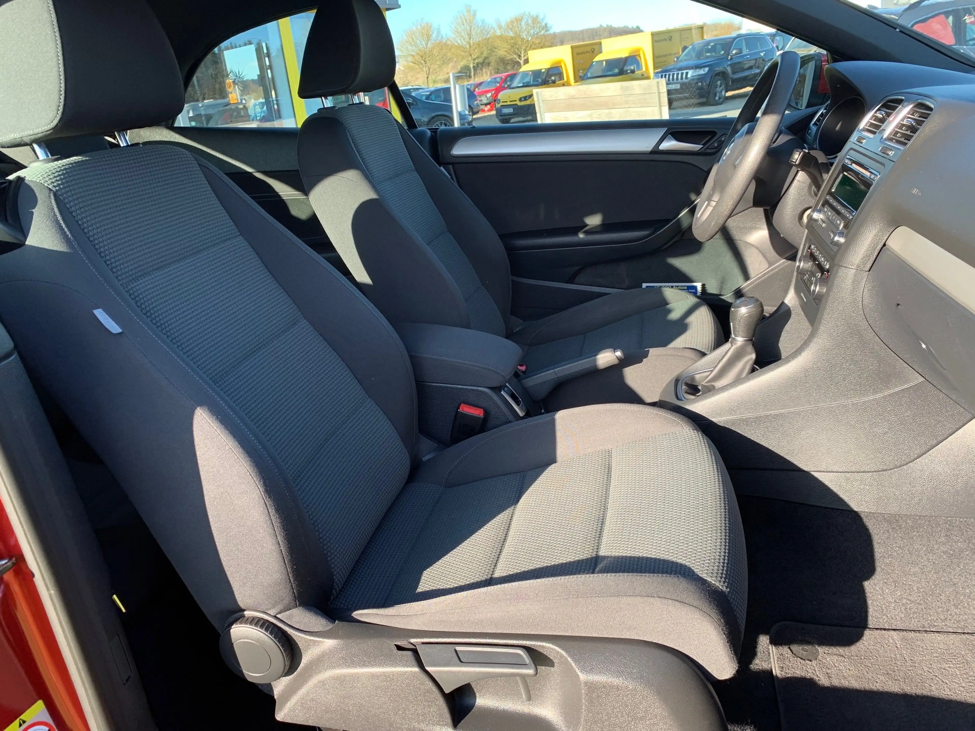 Volkswagen Golf Cabriolet Basis BMT — photo 13