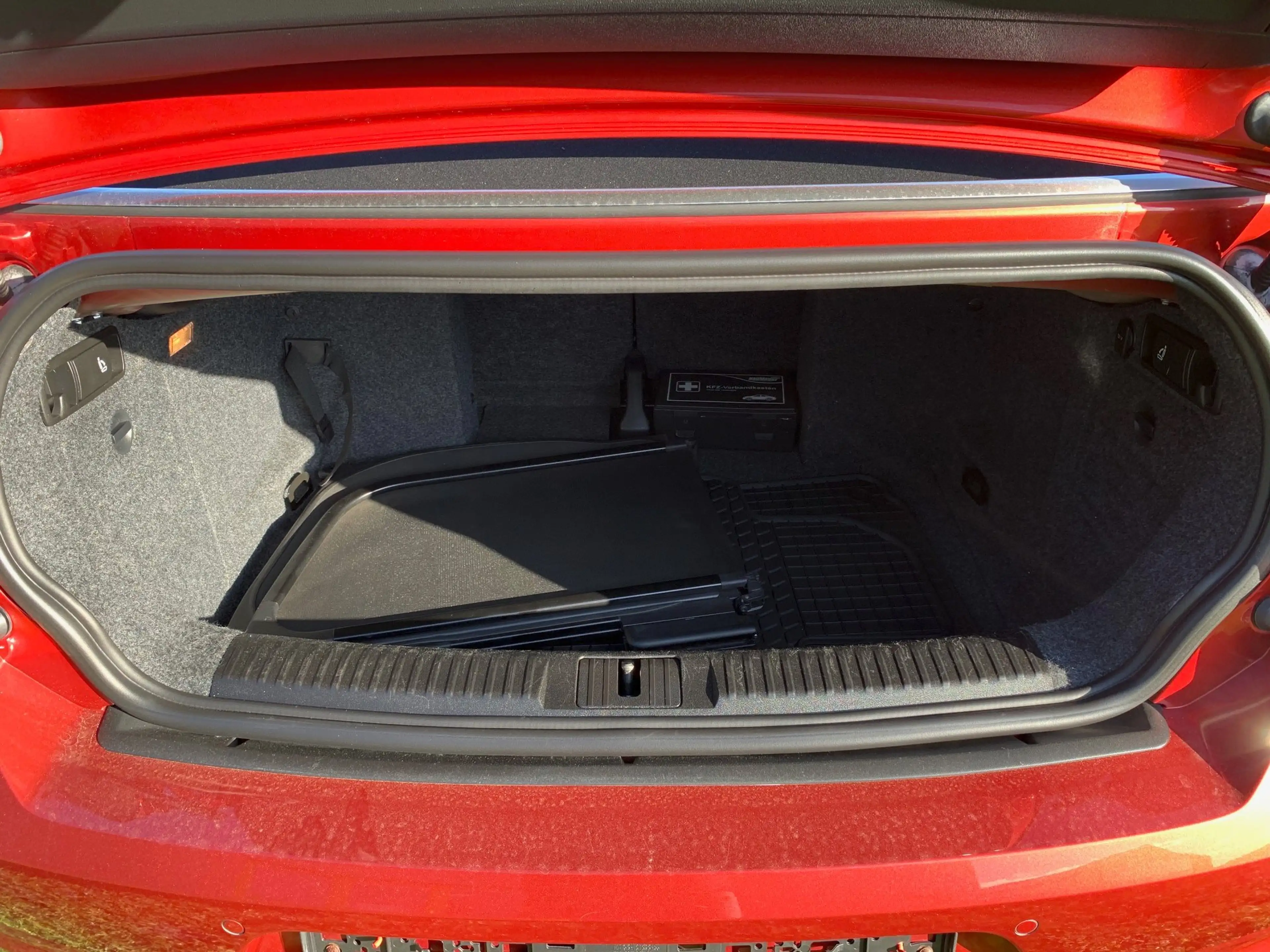 Volkswagen Golf Cabriolet Basis BMT — photo 11