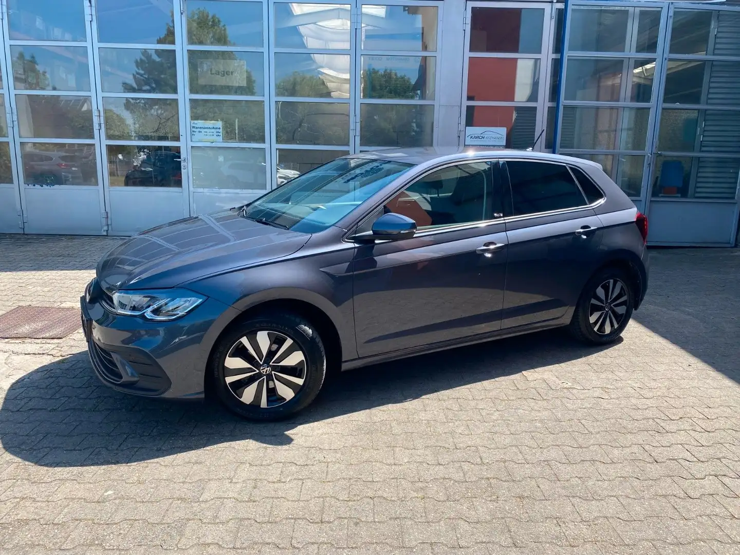 Volkswagen Polo VI Move/Navi/PDC/SHZ/1.0TSI Grigio - 2