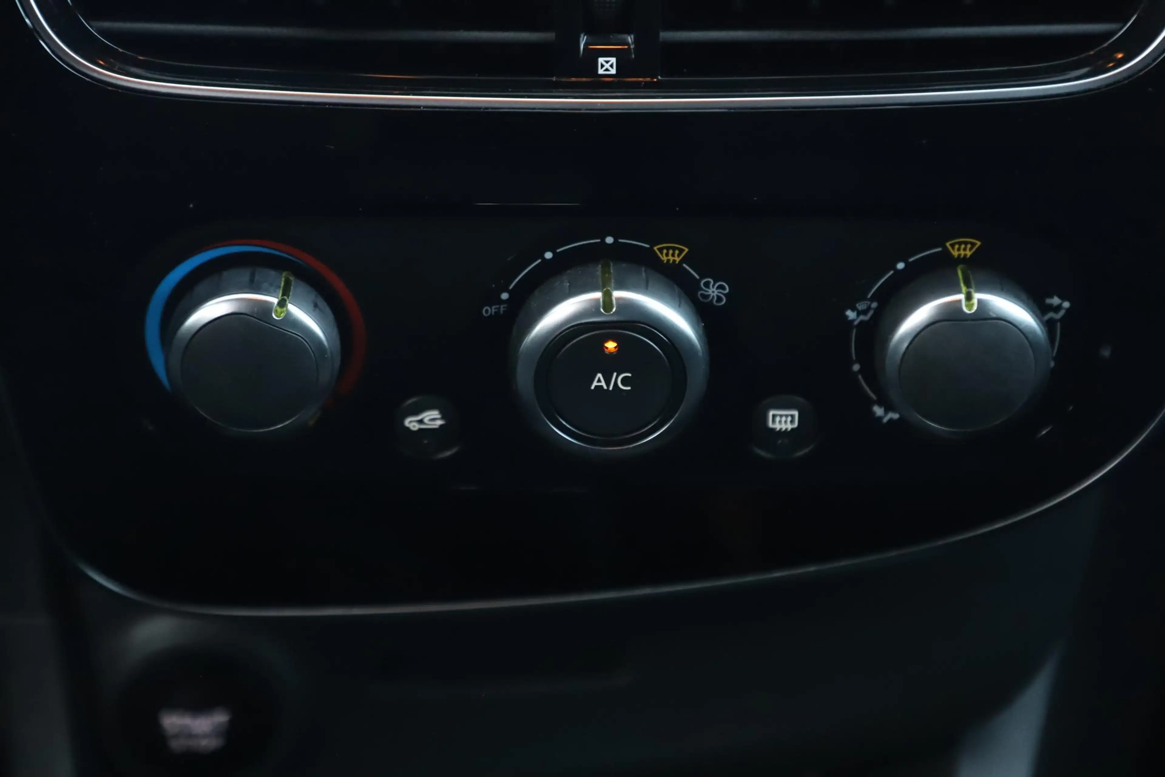 Renault Clio Estate 0.9 TCe Limited Navigatie Bluetooth Airco L — photo 11