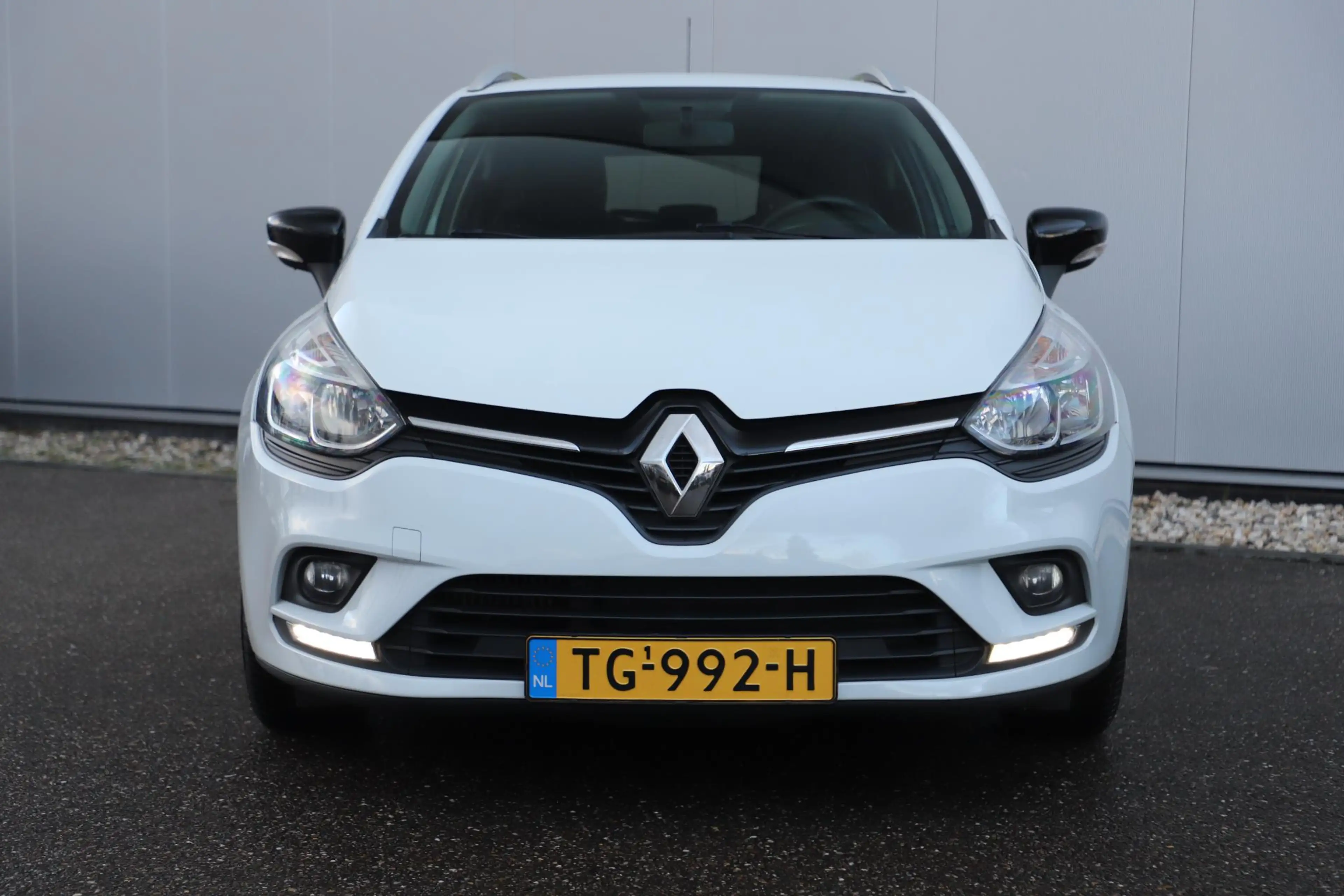 Renault Clio Estate 0.9 TCe Limited Navigatie Bluetooth Airco L — photo 2
