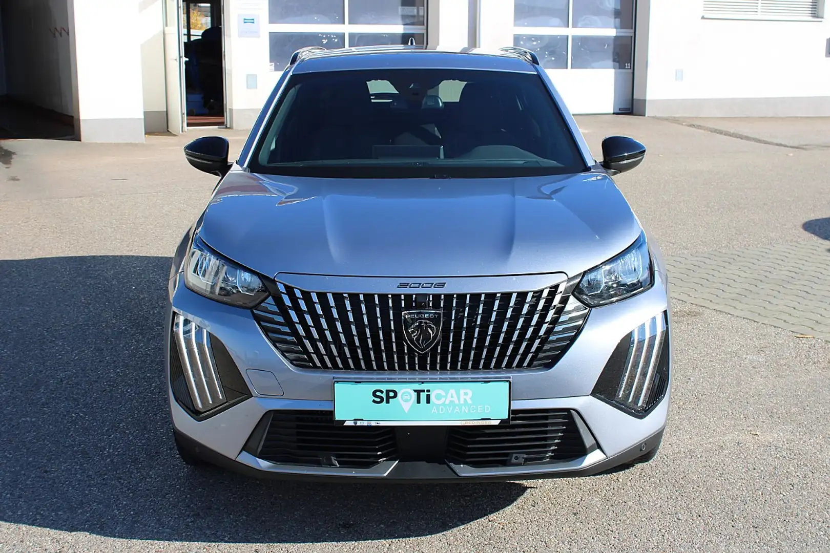 Peugeot 2008 PureTech 100 S&S Allure 6-Gang-Manuell Silber - 2