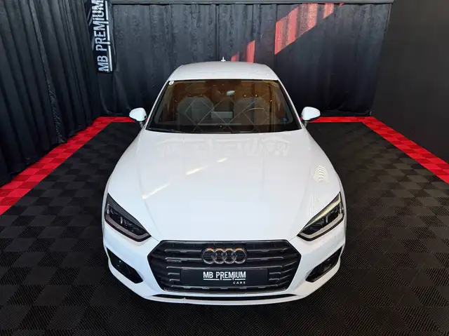Audi A5 view 4