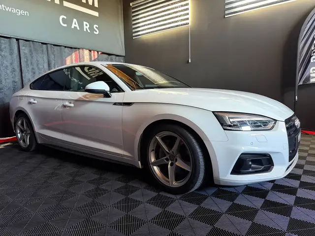 Audi A5 view 9