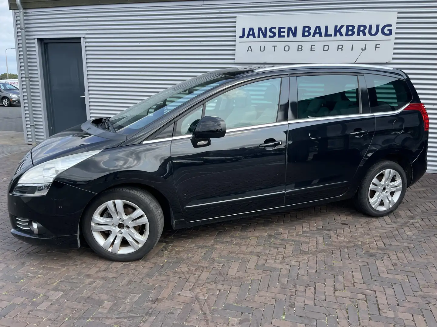 Peugeot 5008 1.6 THP Allure 5p. Schwarz - 2