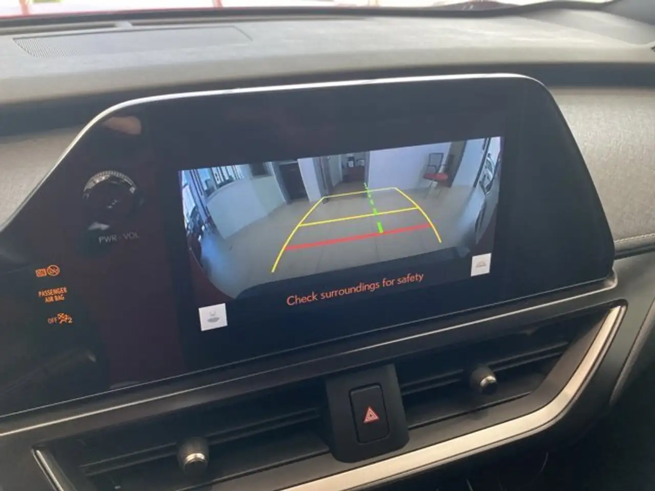 Lexus UX снимка Lexus UX
