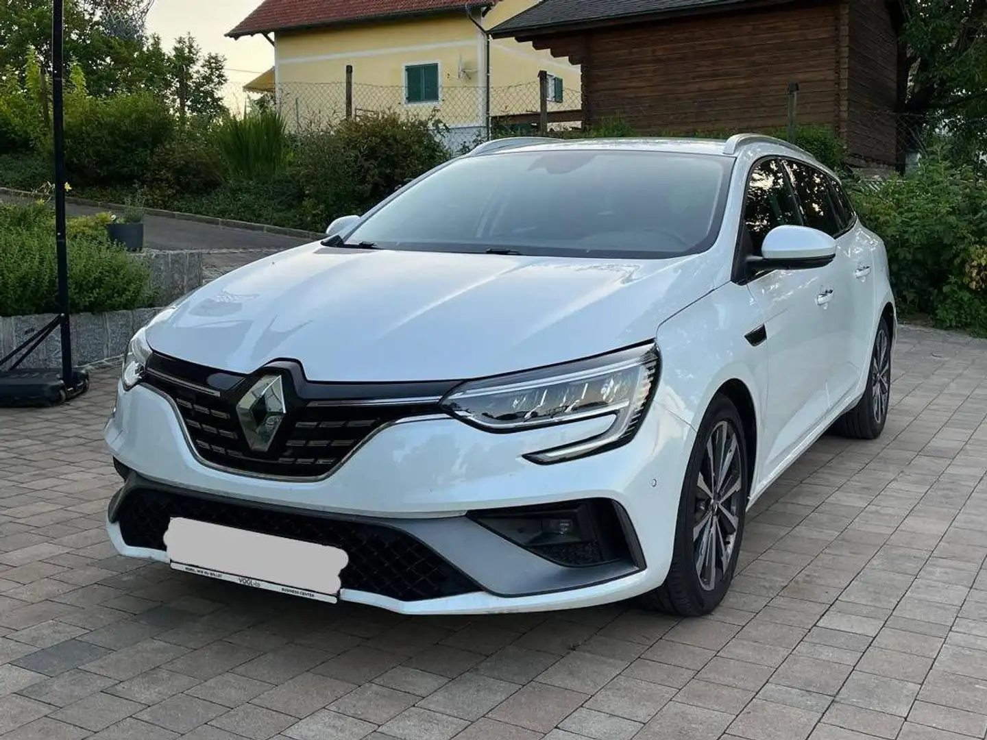 Renault Megane Mégane Grandtour R.S. Line E-TECH Plug-In PHEV 160 R.S. Line Weiß - 1