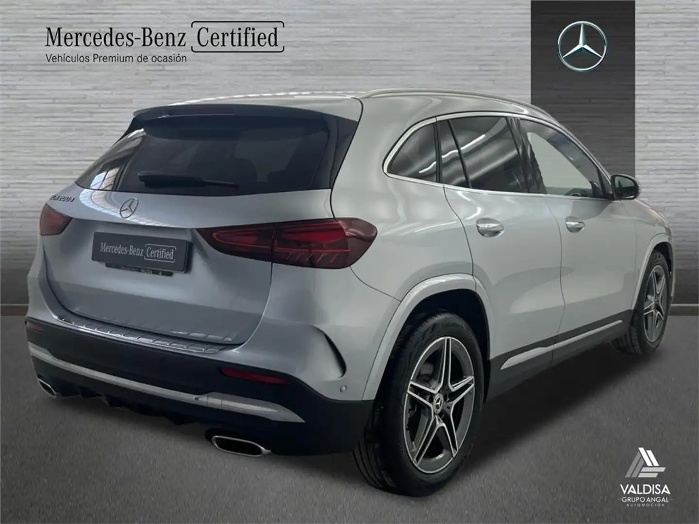 Mercedes-Benz GLA 200 D - 2