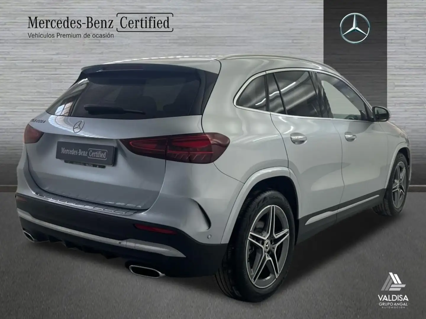 Mercedes-Benz GLA 200 D - 2
