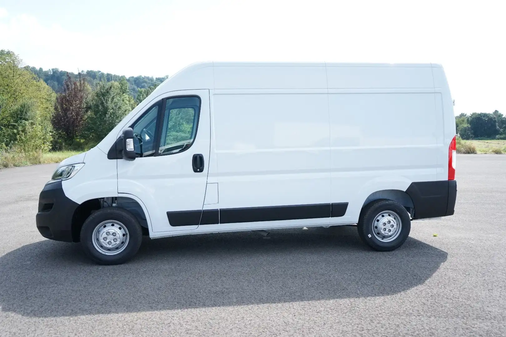 Citroen Jumper Grossraumkasten 35 L2H2 Control BlueHDi Weiß - 2