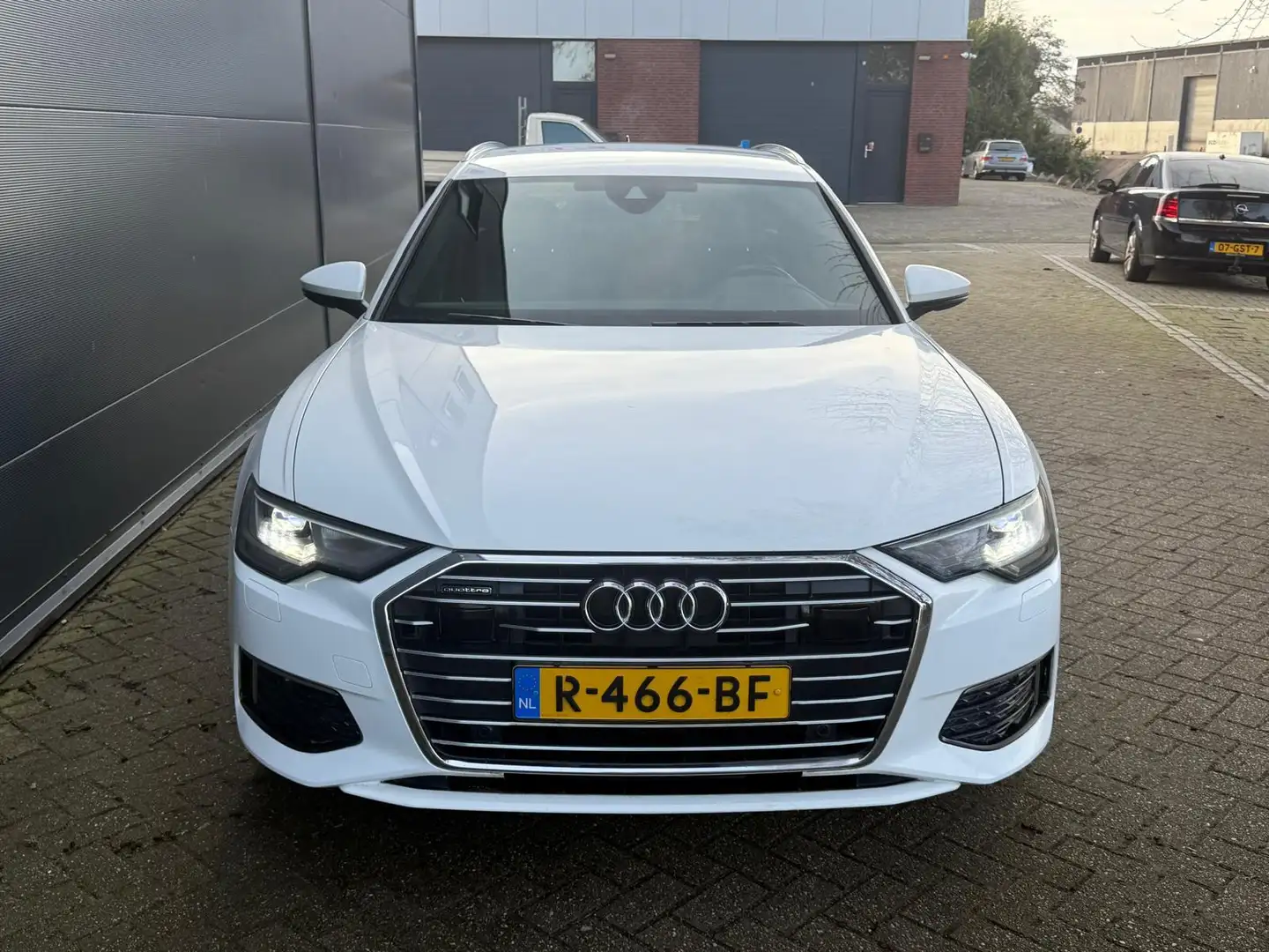 Audi A6 Avant 40 TDI quattro S edition/Navi/camera/carplay Schwarz - 2