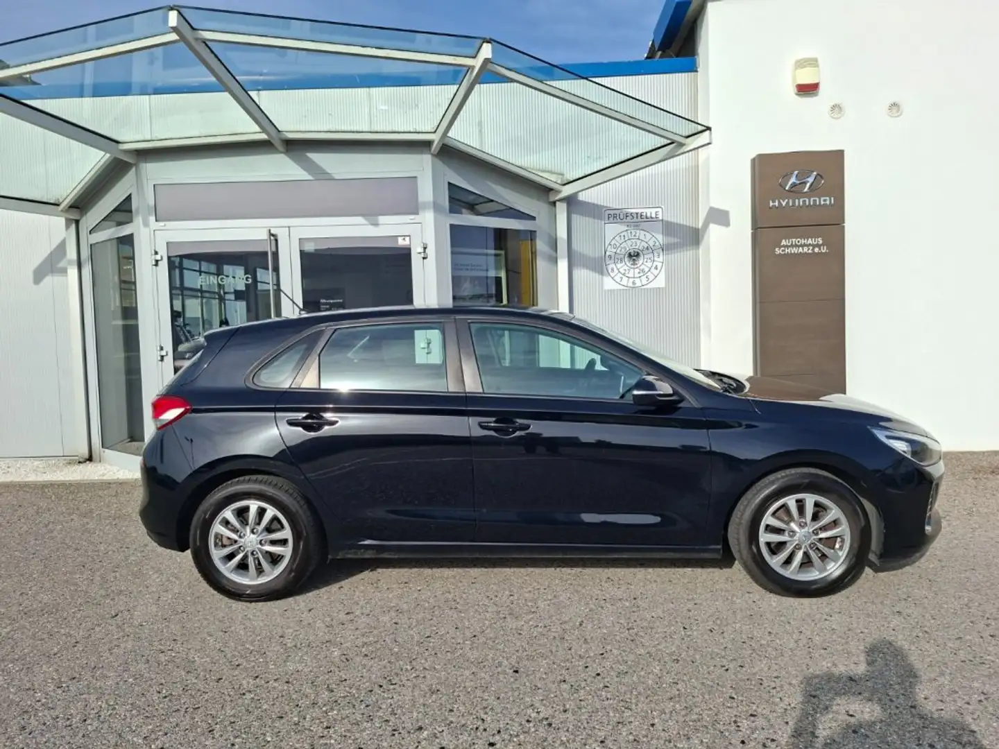 Hyundai i30 -PD 1,0 T-GDi Comfort Schwarz - 2
