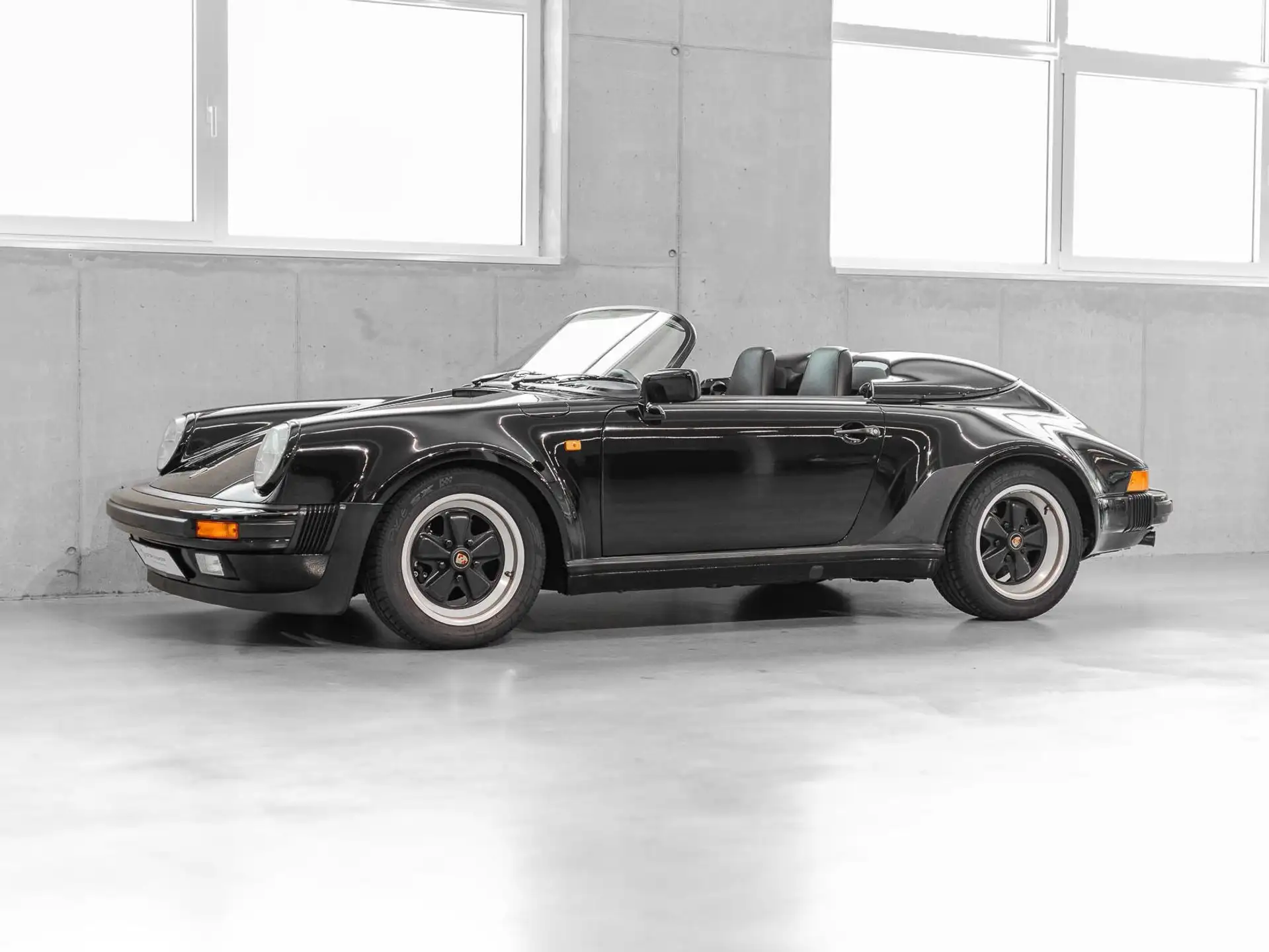 포르쉐 911 Carrera Cabriolet 1992 검정 사진 1