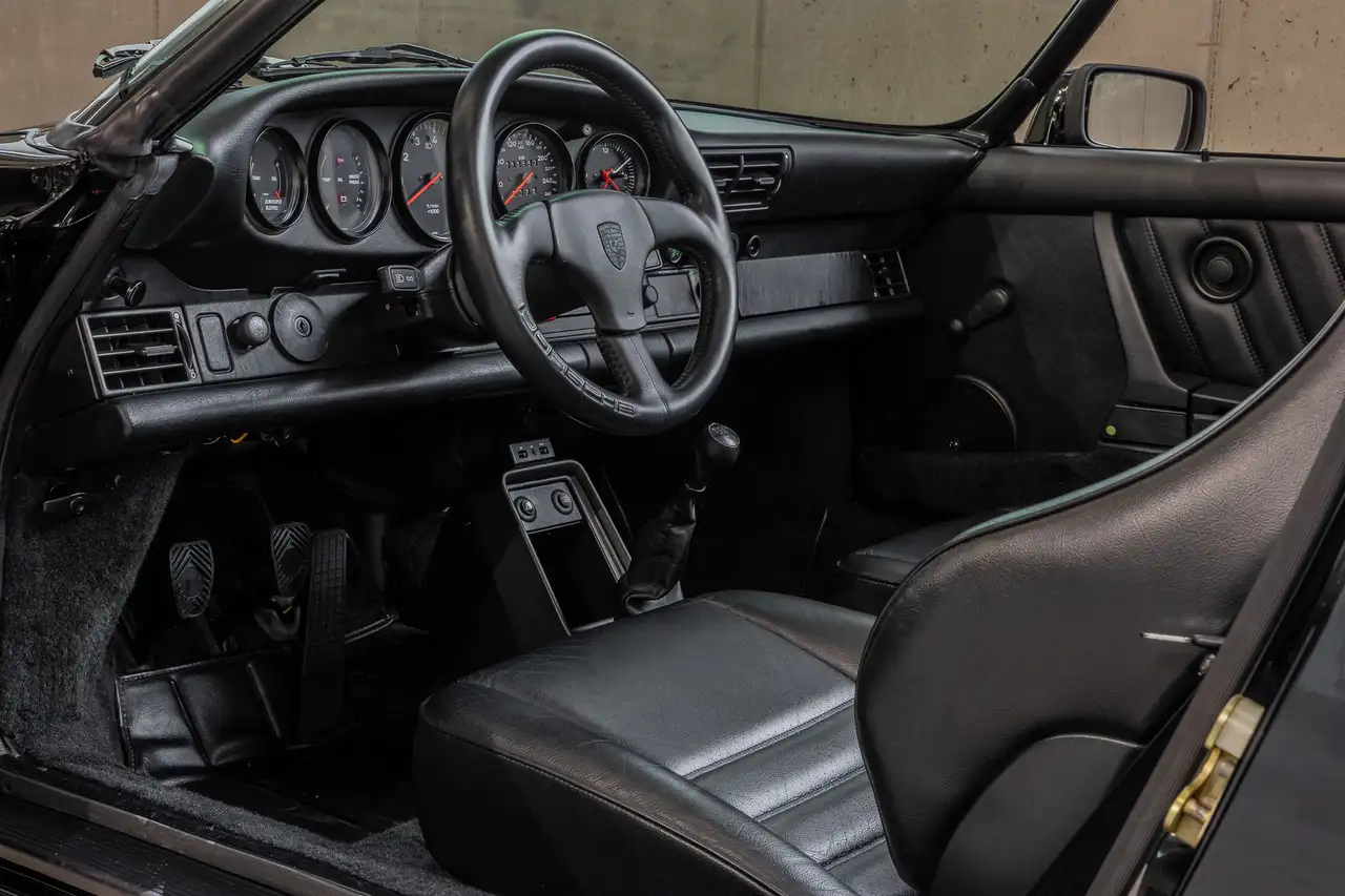 Porsche 911 3.2 Speedster 15.100 km Originallack CH-Fzg, foto 12