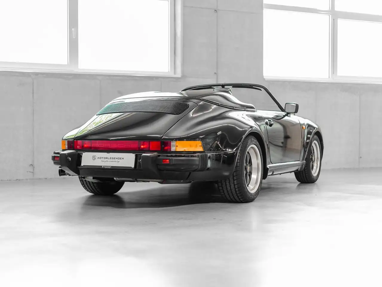 Porsche 911 3.2 Speedster 15.100 km Originallack CH-Fzg, foto 9