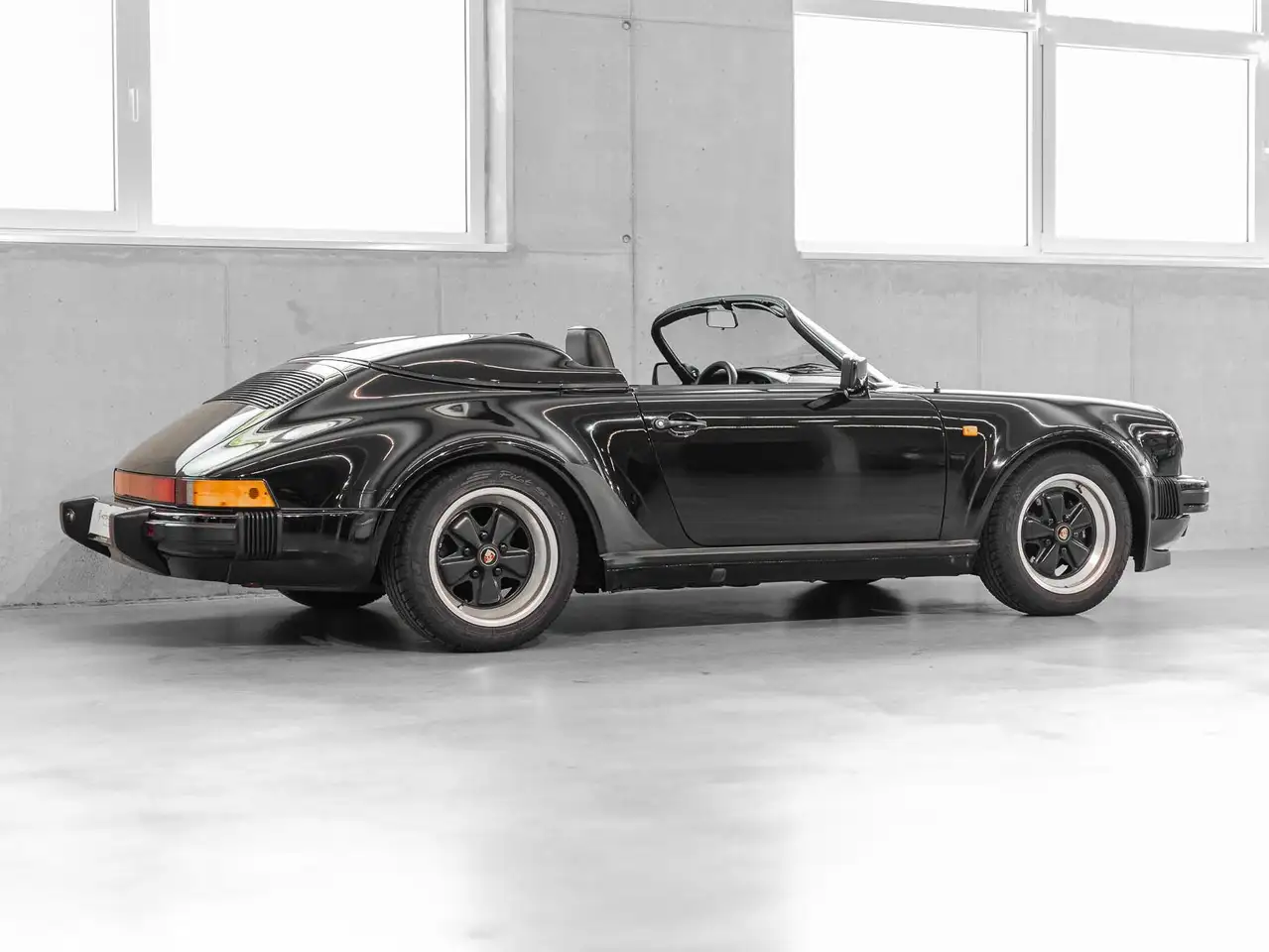 Porsche 911 3.2 Speedster 15.100 km Originallack CH-Fzg, foto 8