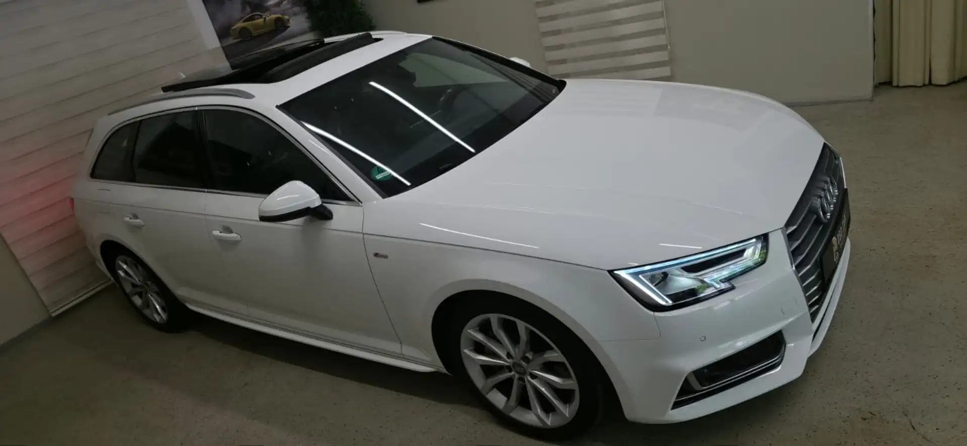 Audi A4 S-Line sport edition Weiß - 2