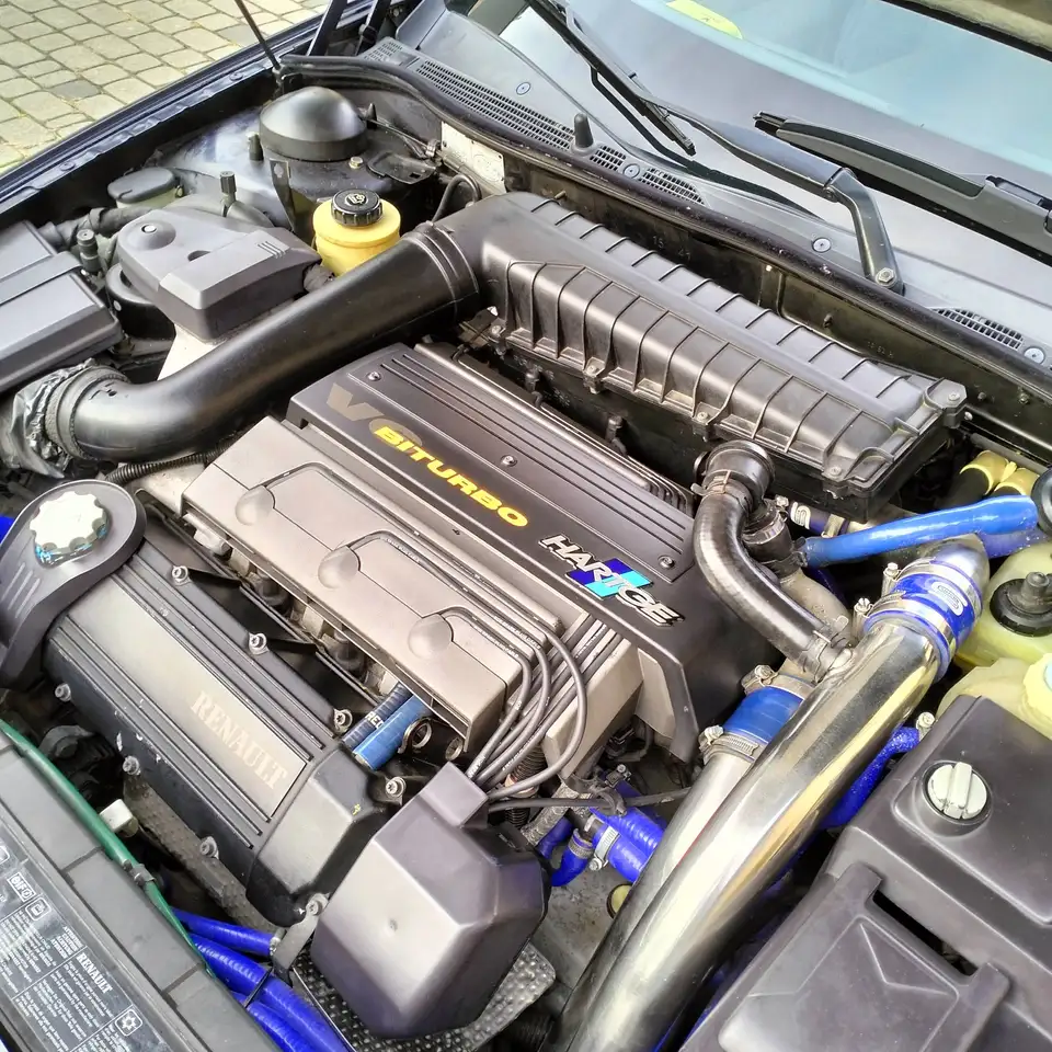 Renault Safrane Bi-Turbo (RXE), foto 2