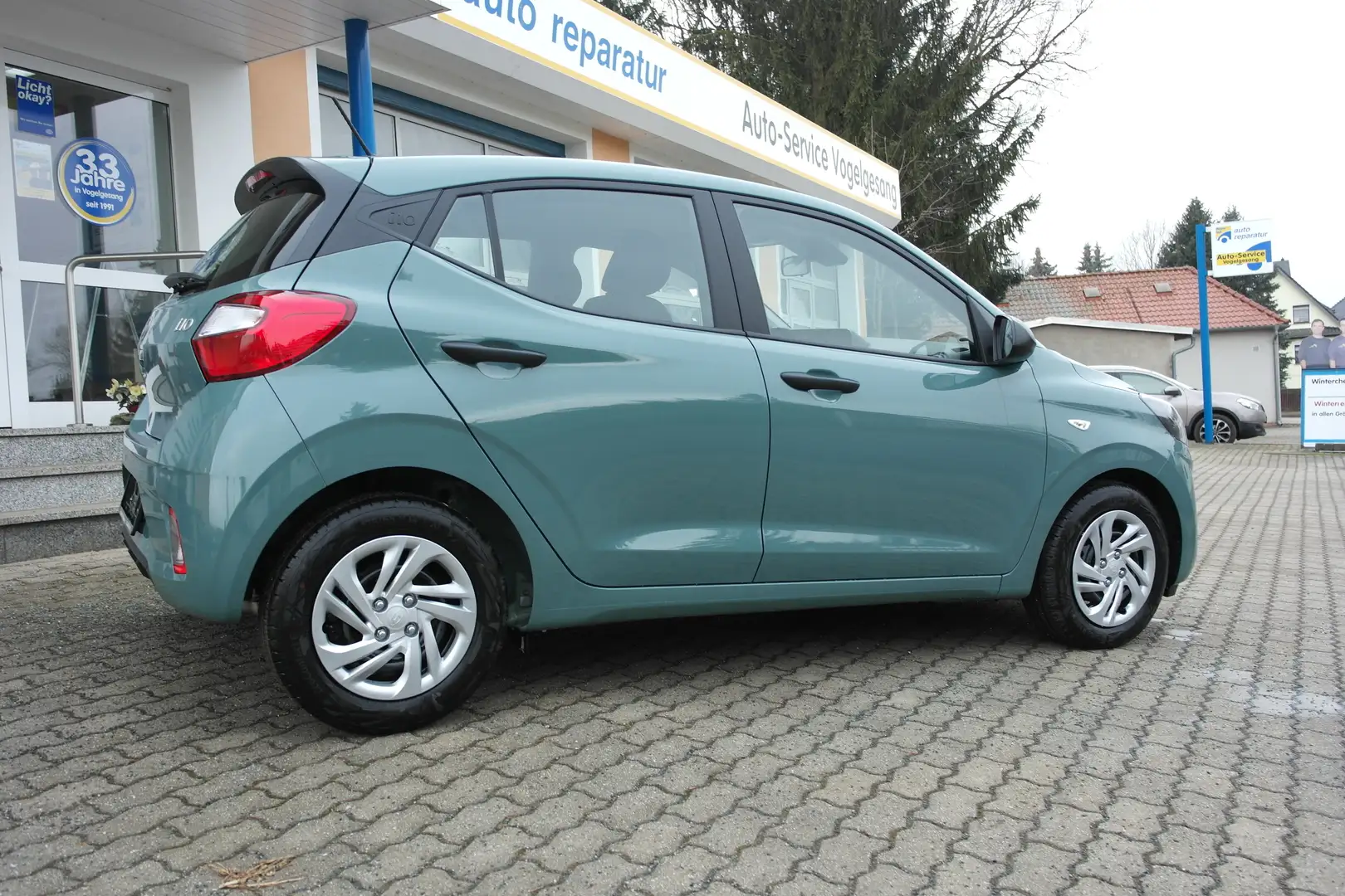 Hyundai i10 1.0 Essence, Navi,Tempomat,Rückfahrkamera,DAB Vert - 2