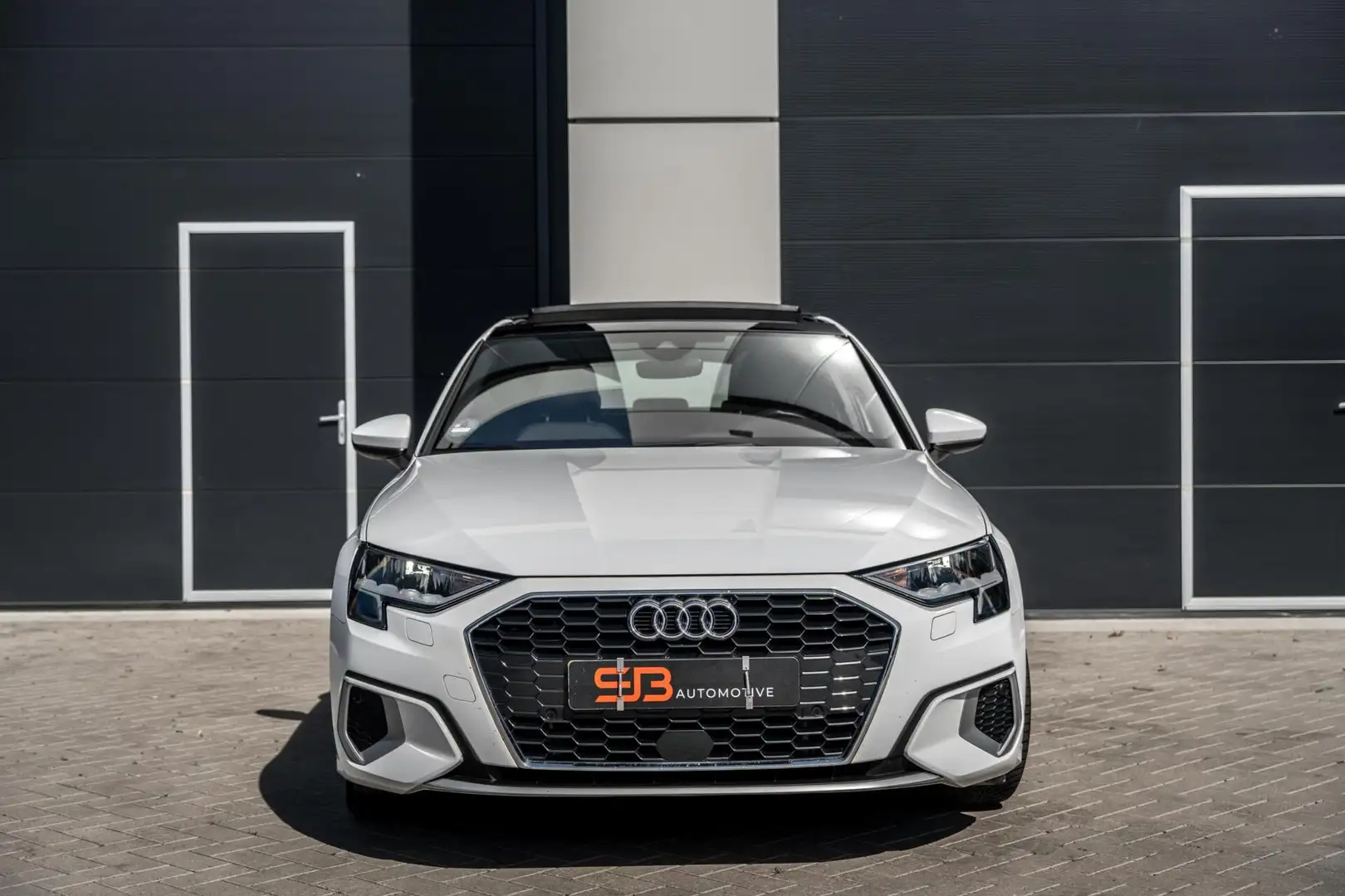 Audi A3 Sportback 40 TFSI e Business edition Blanc - 2