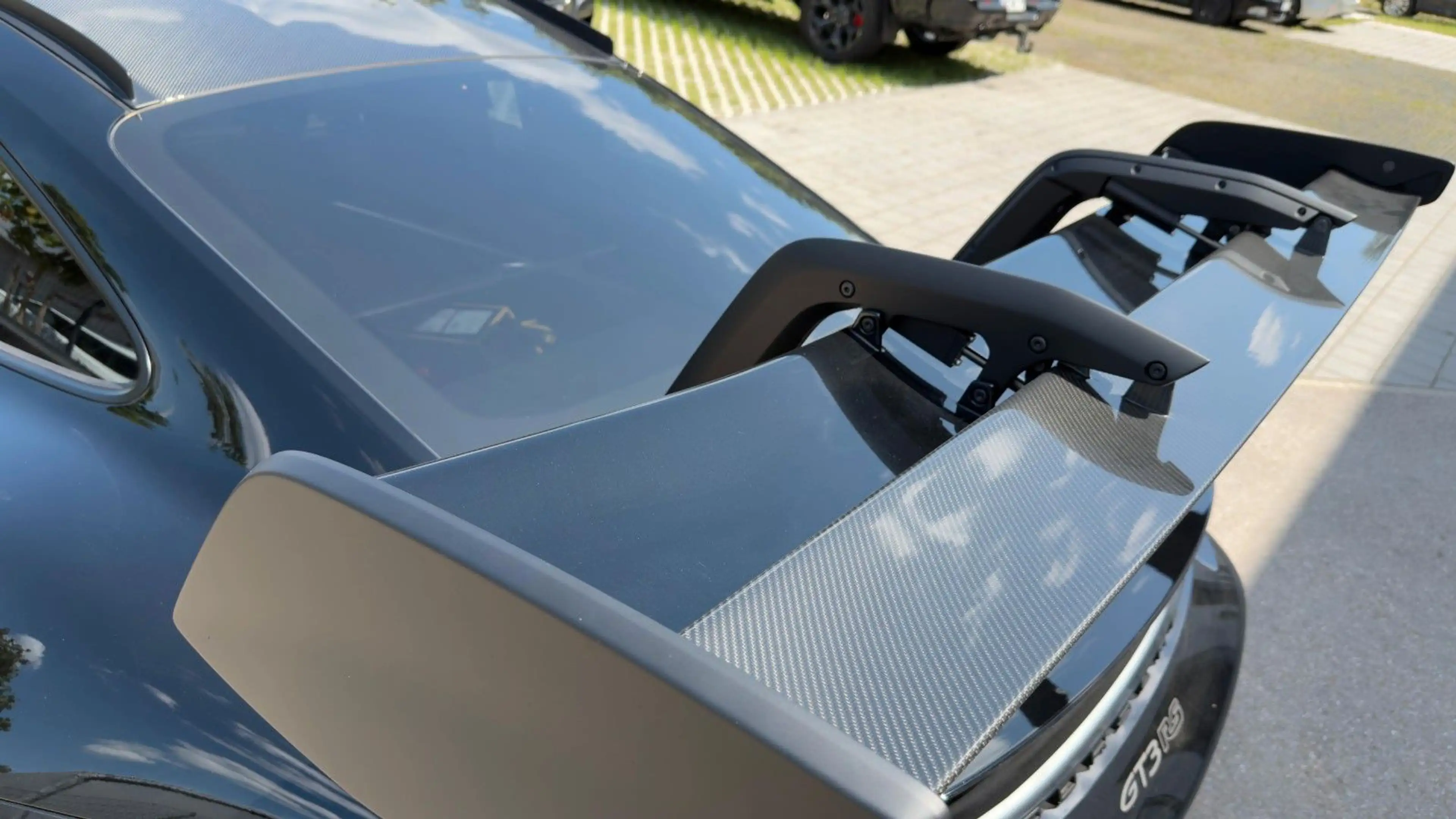 Porsche 992 911 GT3 RS Weissach Carbon Magnesium Lift PCCB — photo 13