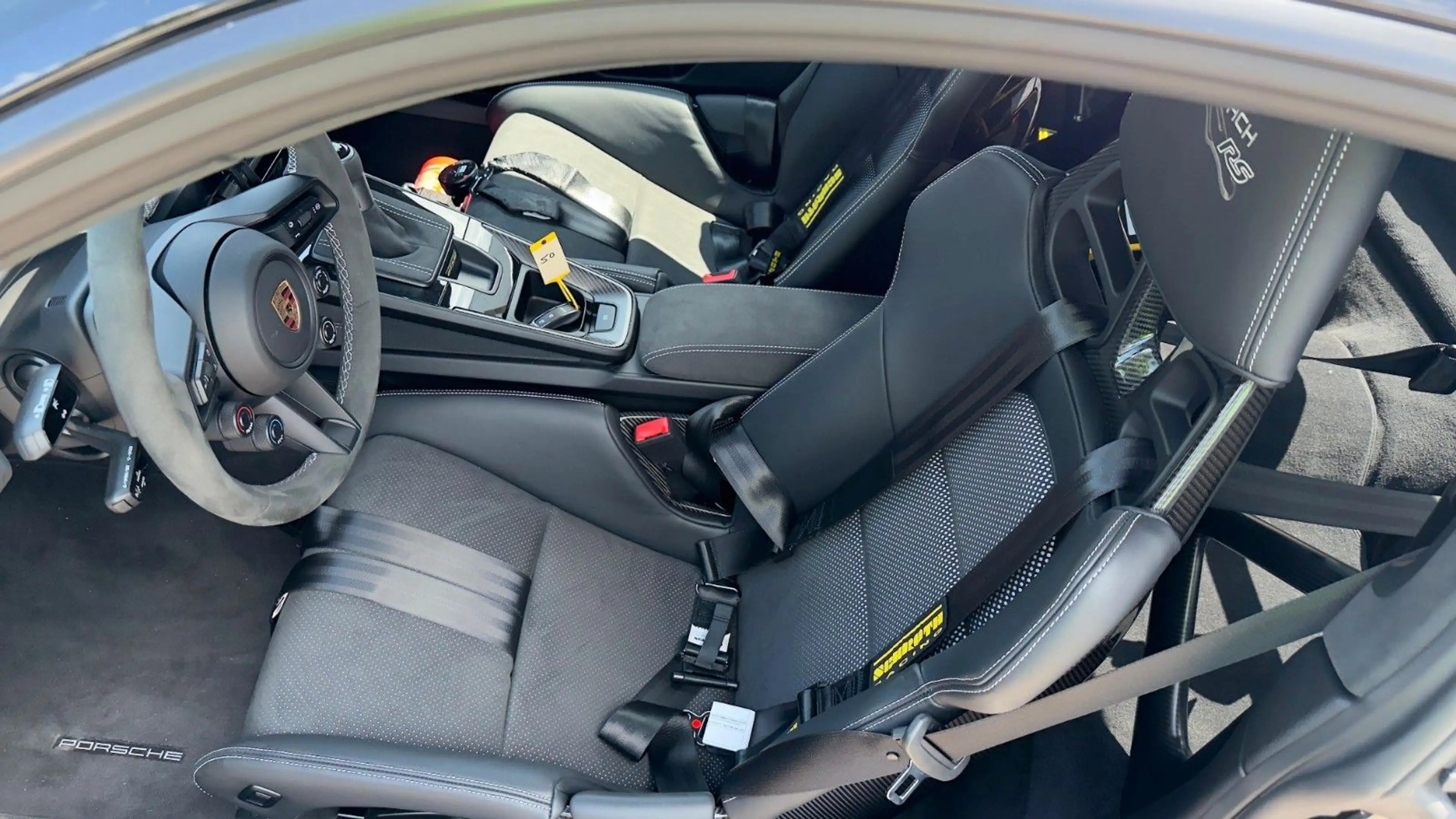 Porsche 992 911 GT3 RS Weissach Carbon Magnesium Lift PCCB — photo 12