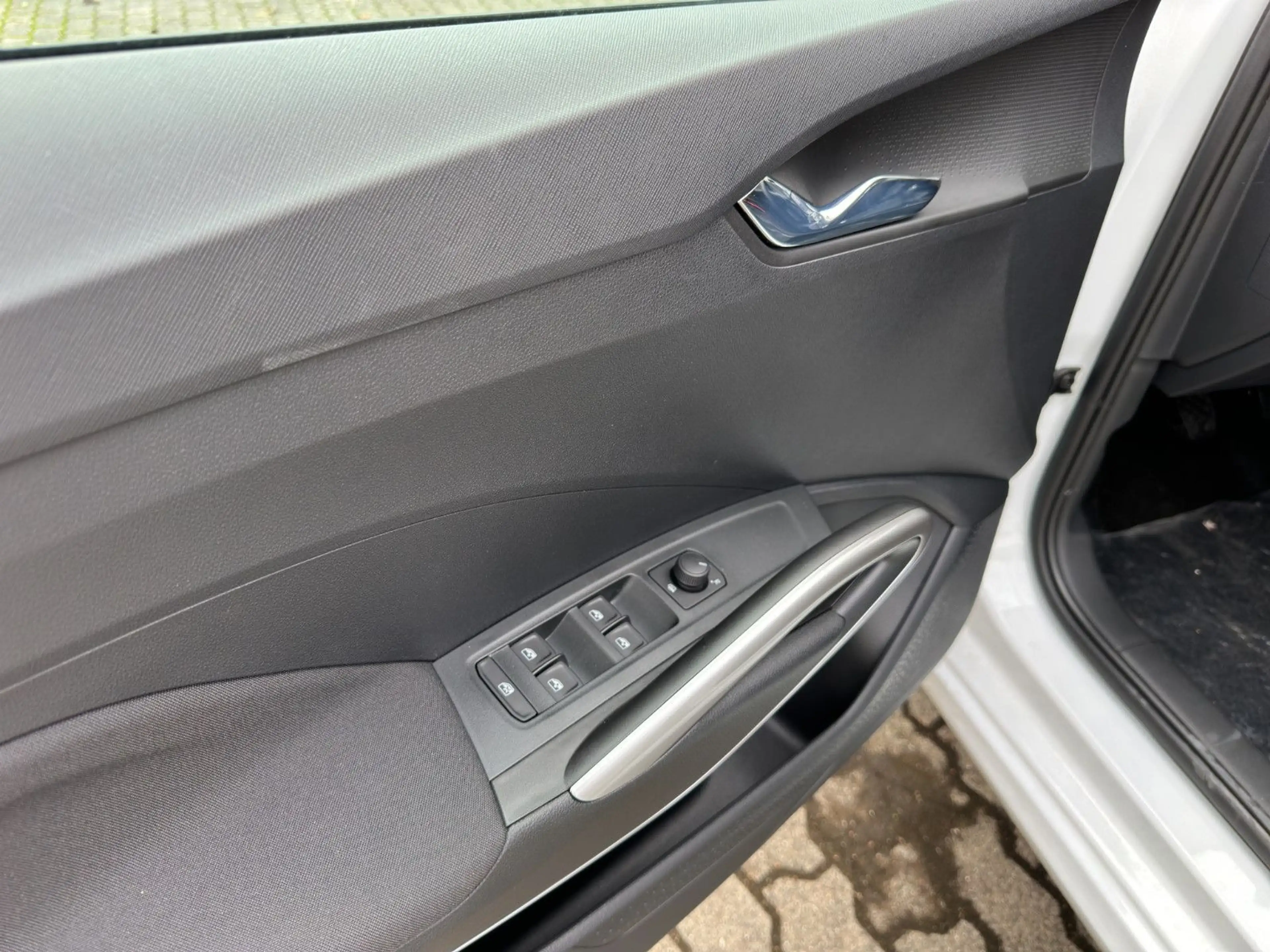 Skoda Fabia FABIA SELECTION 1.0 TSI/LM-FELGEN/5-JAH-GARANTIE — photo 13