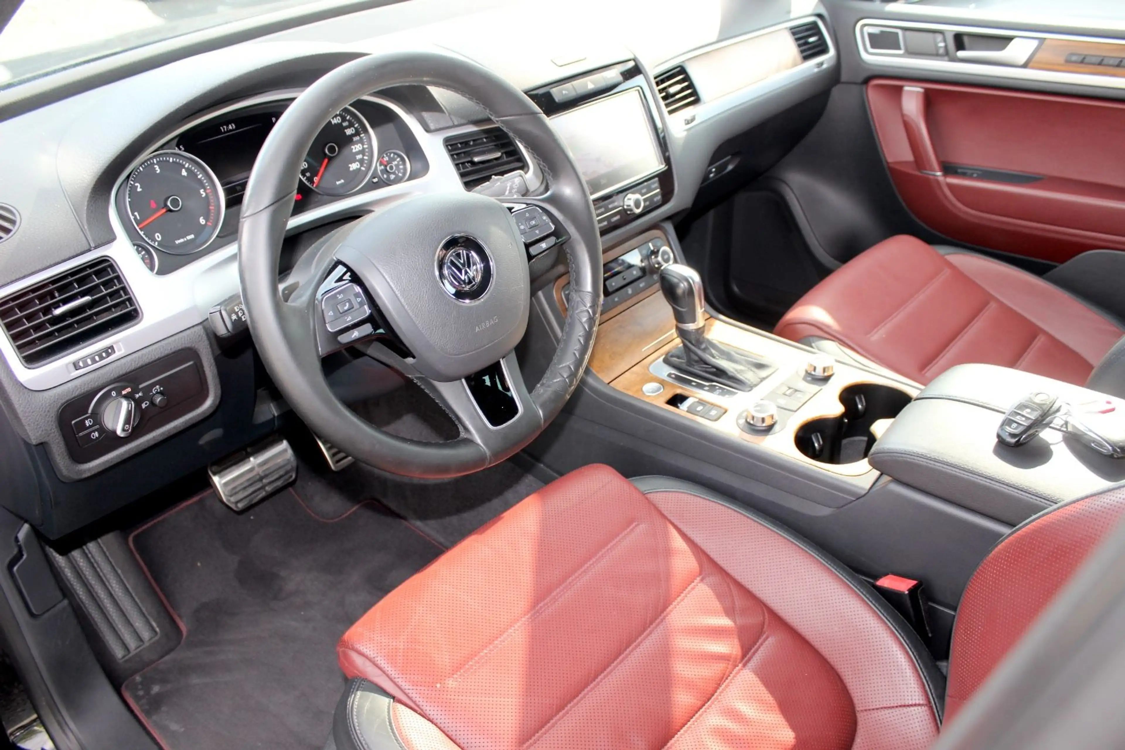 Volkswagen Touareg V8 TDI 4M Exclusive R-LINE S-KLIMA PANO — photo 11