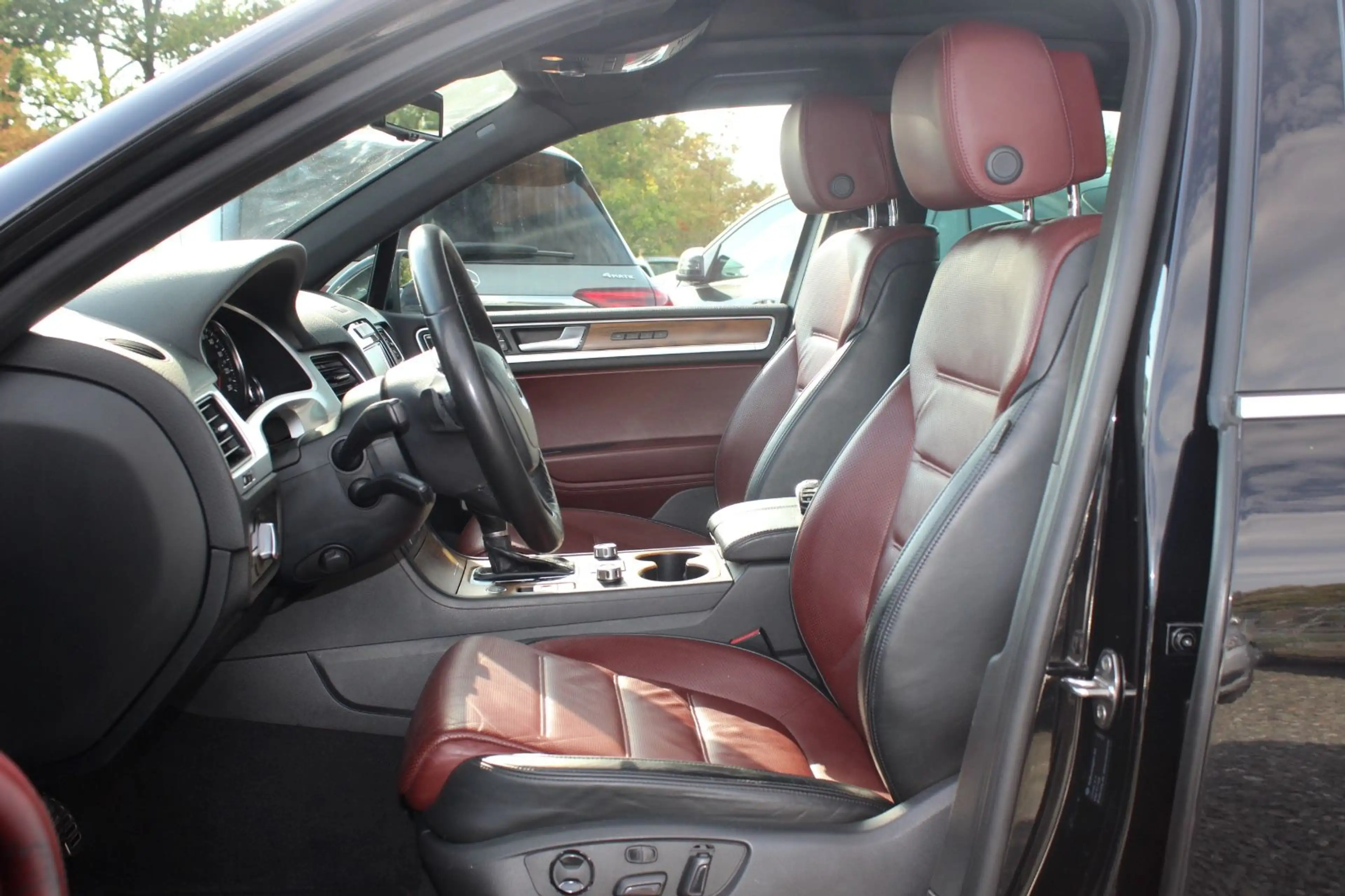 Volkswagen Touareg V8 TDI 4M Exclusive R-LINE S-KLIMA PANO — photo 12