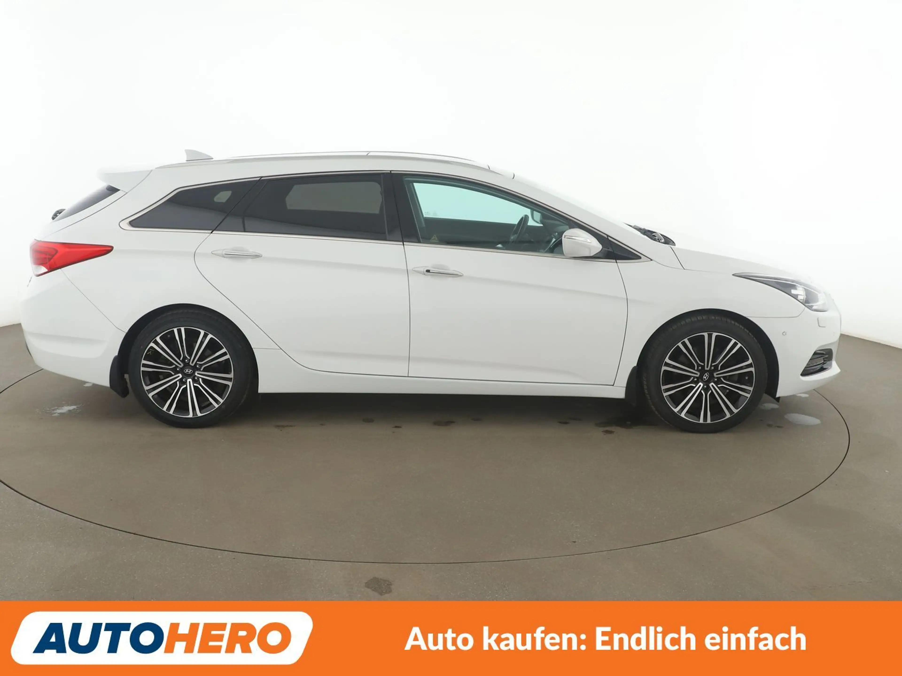 Hyundai i40 2.0 GDI Premium Aut*NAVI*XENON*TEMPO*CAM*PDC*AHK* — photo 7
