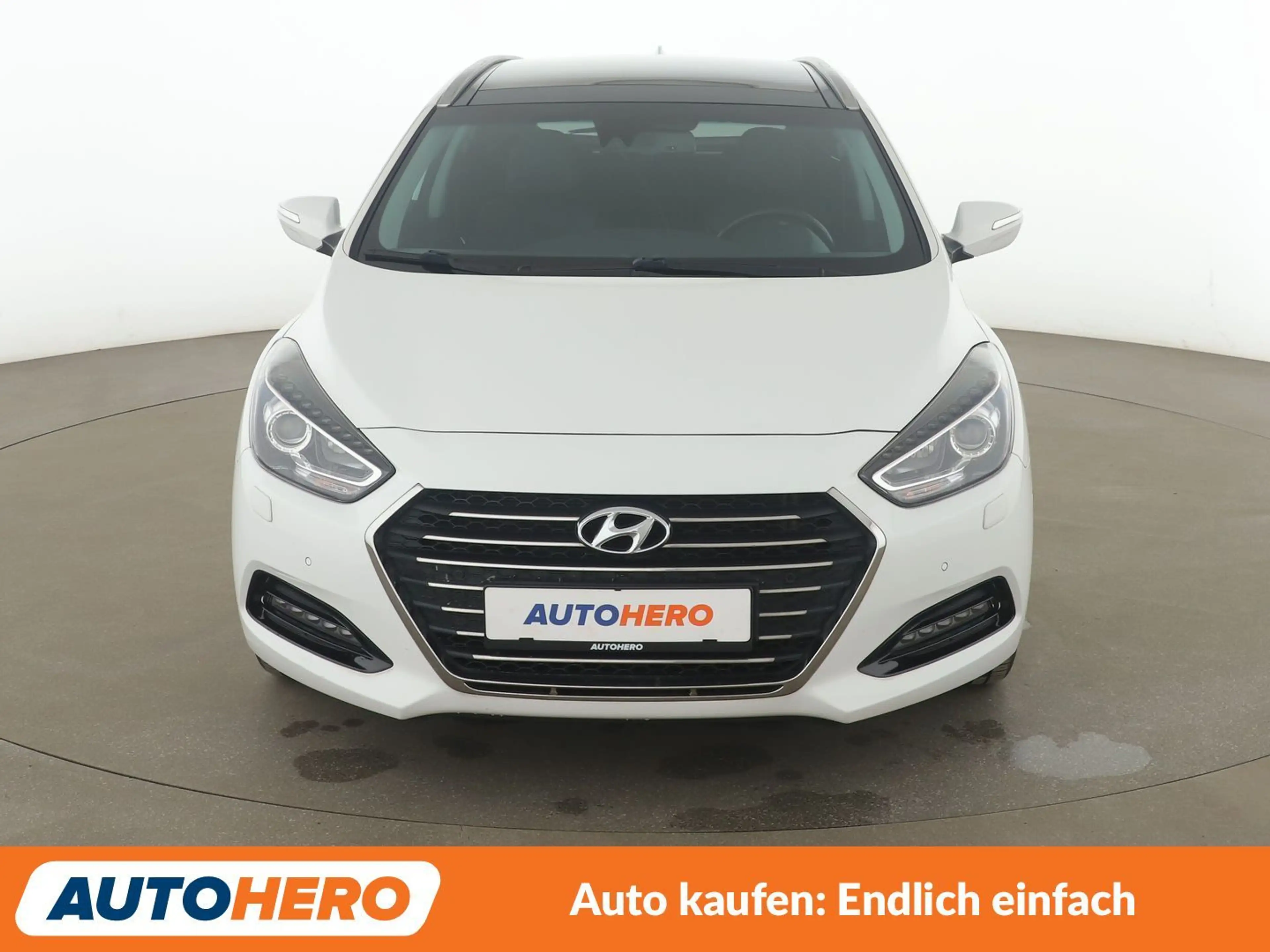 Hyundai i40 2.0 GDI Premium Aut*NAVI*XENON*TEMPO*CAM*PDC*AHK* — photo 9