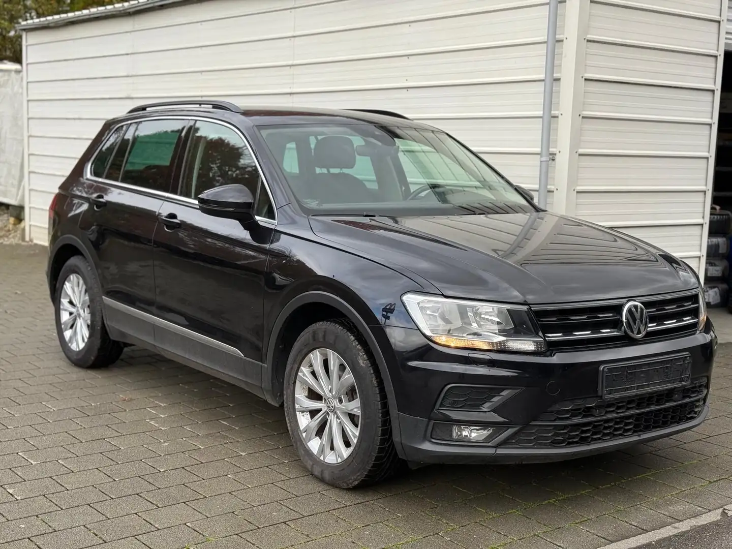 Volkswagen Tiguan Comfortline 1,5 TSI  ACT DSG 110KW / 150 PS Noir - 2