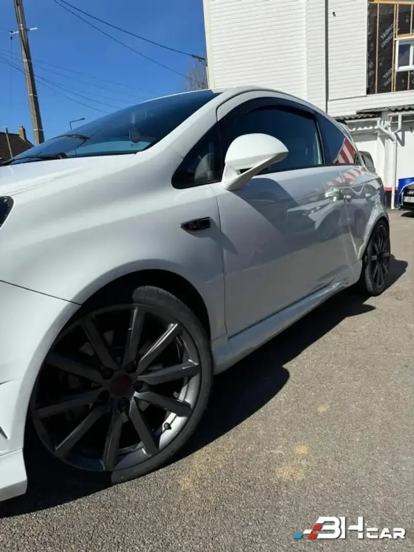 Opel Corsa OPC 1.6 T 210 NURBURGRING EDITION LIMITEE - 2