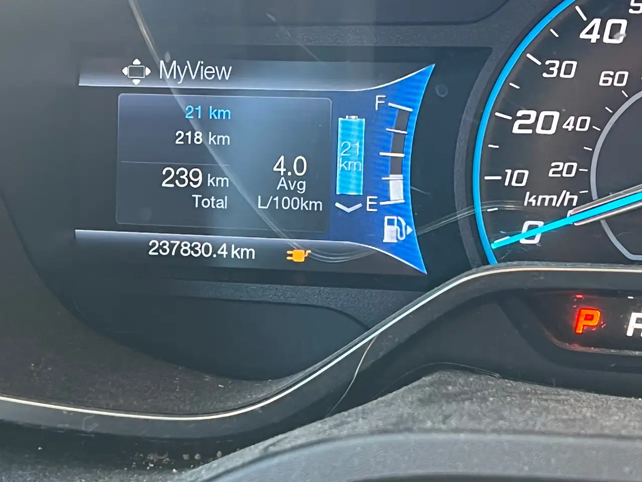 Ford C-Max Energi снимка Ford C-Max Energi