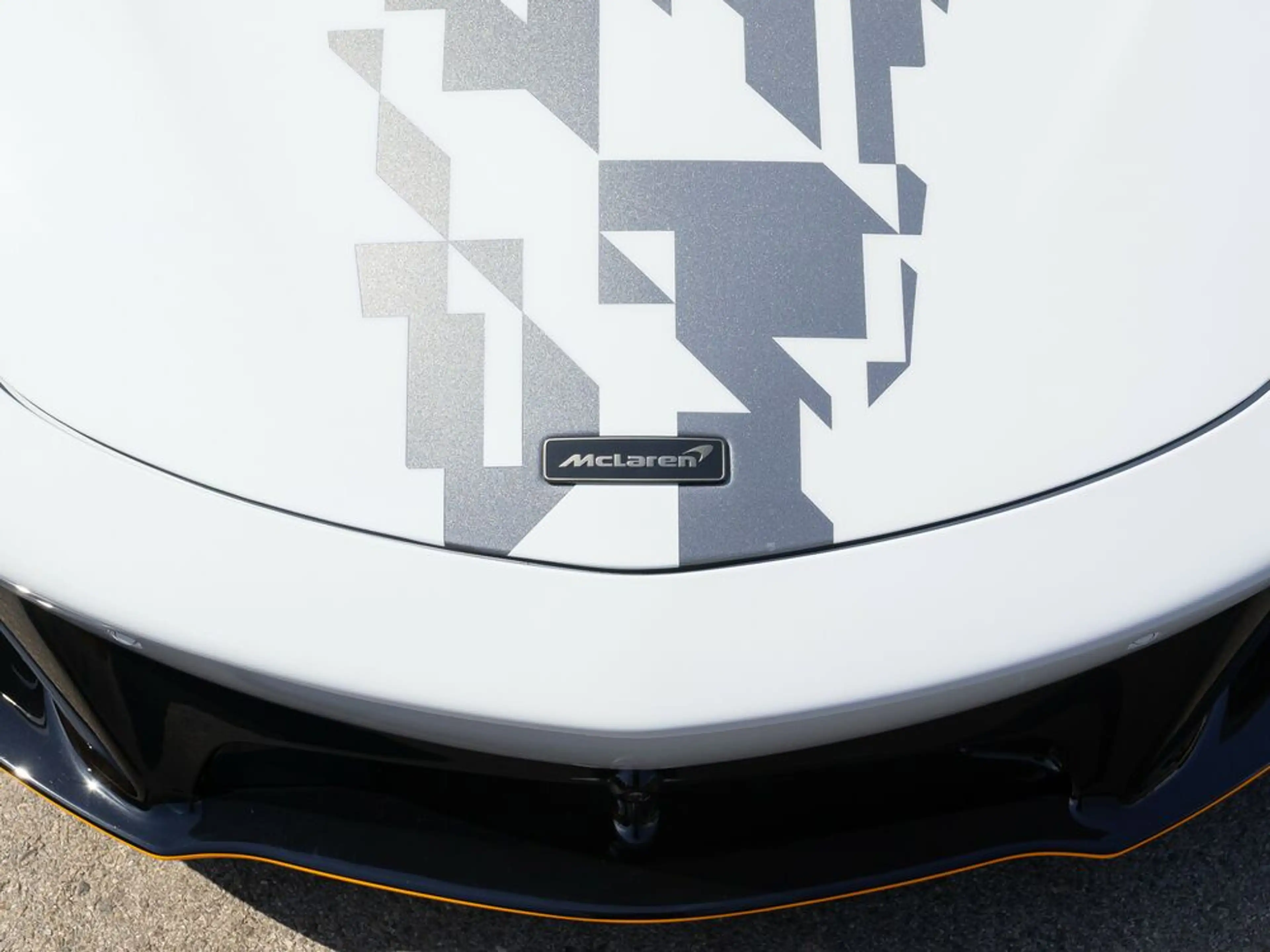 McLaren Artura Artura Spider / 1000GP / 1 of 3 / MSO Cirrus Grey — photo 4