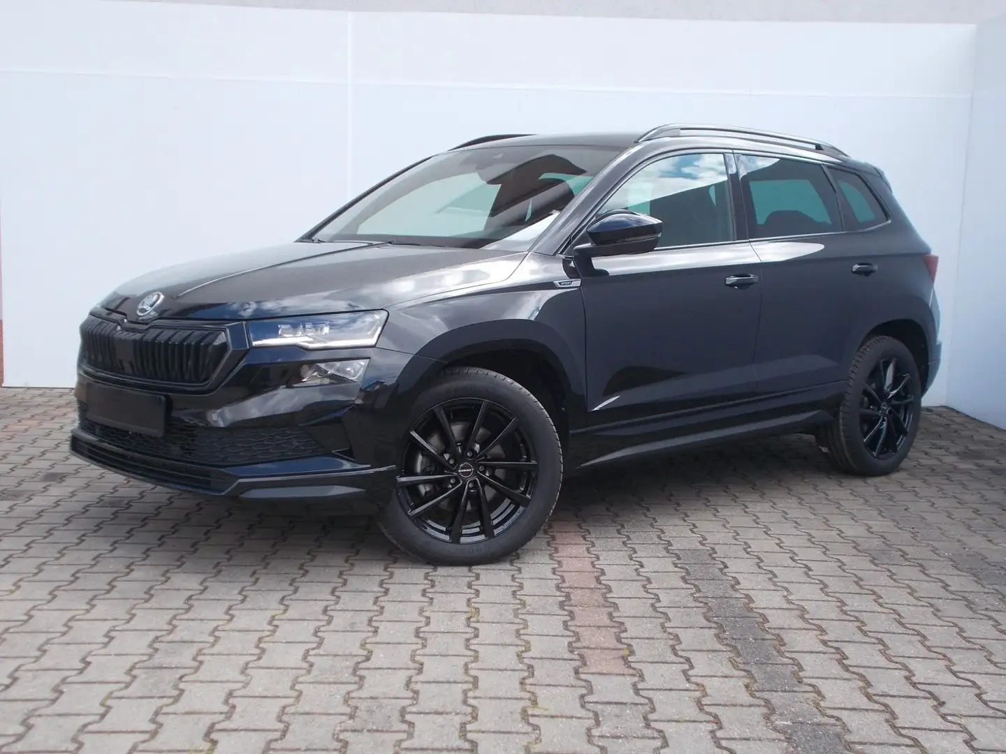 Skoda Karoq Sportline 2.0 TSI 4x4 * ACC * Kamera * AHK Schwarz - 2