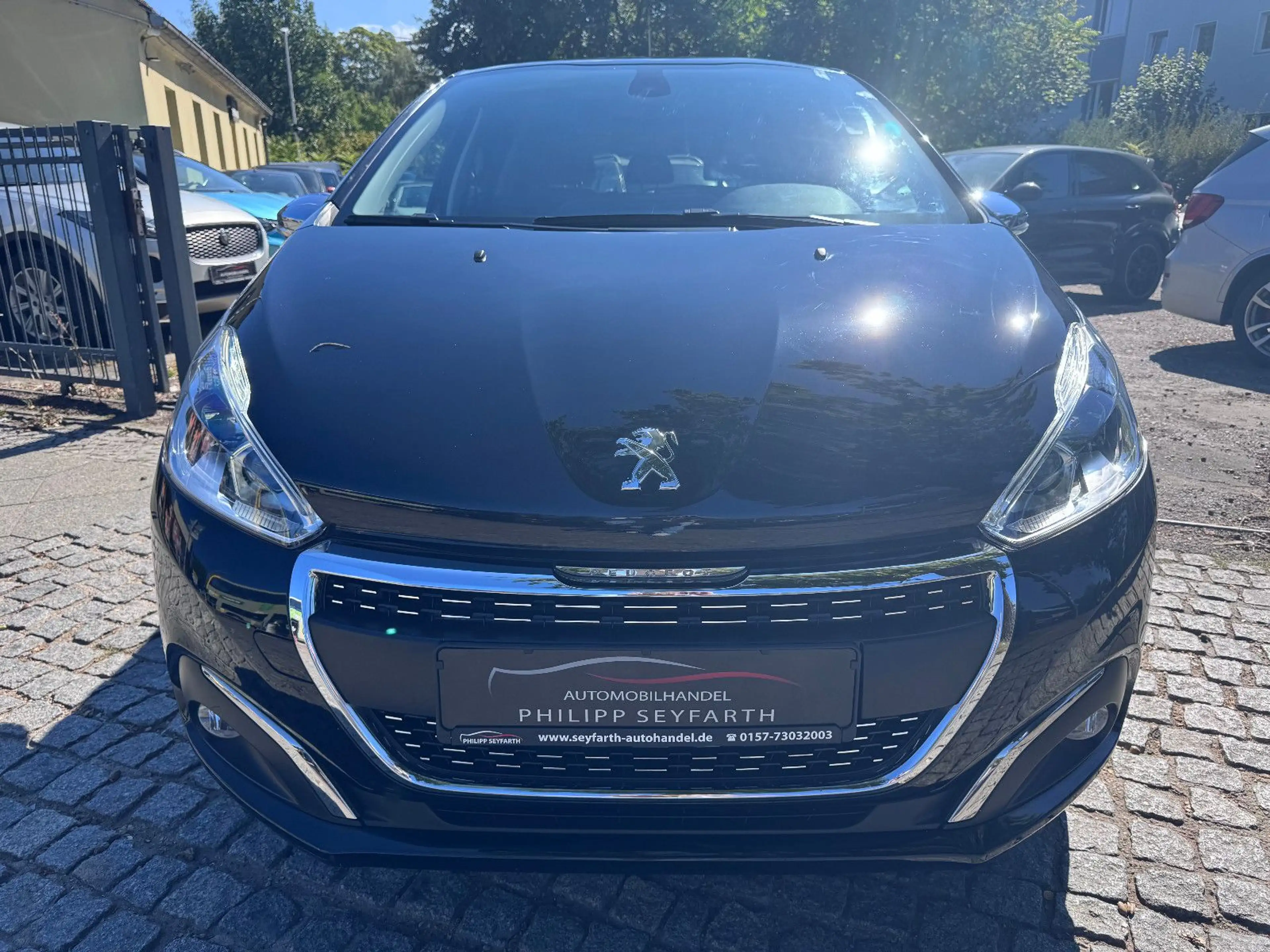 Peugeot 208 Signature*PDC*SHZG*TÜV NEU* — photo 4