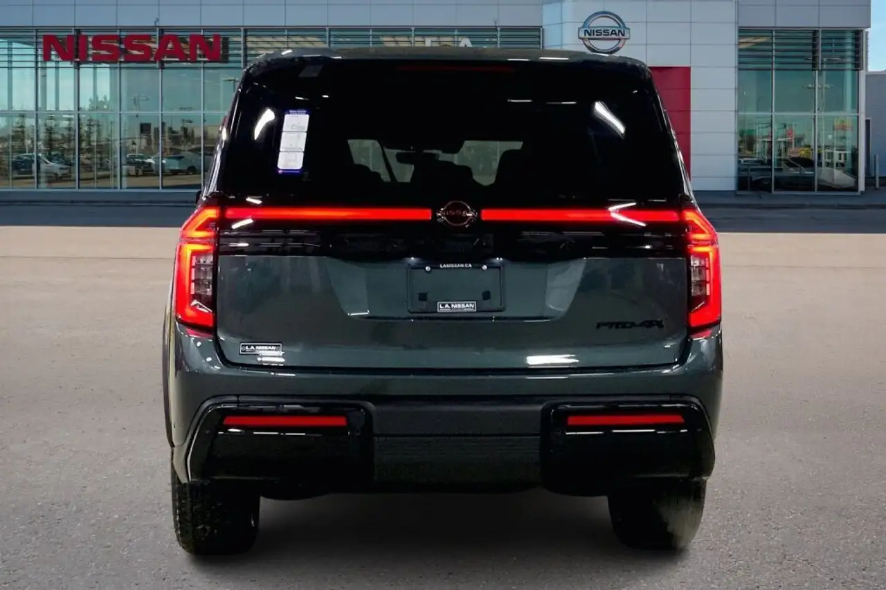 Nissan Armada снимка Nissan Armada