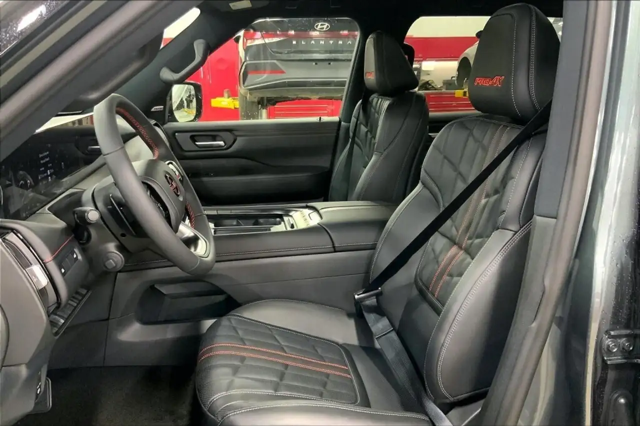 Nissan Armada снимка Nissan Armada