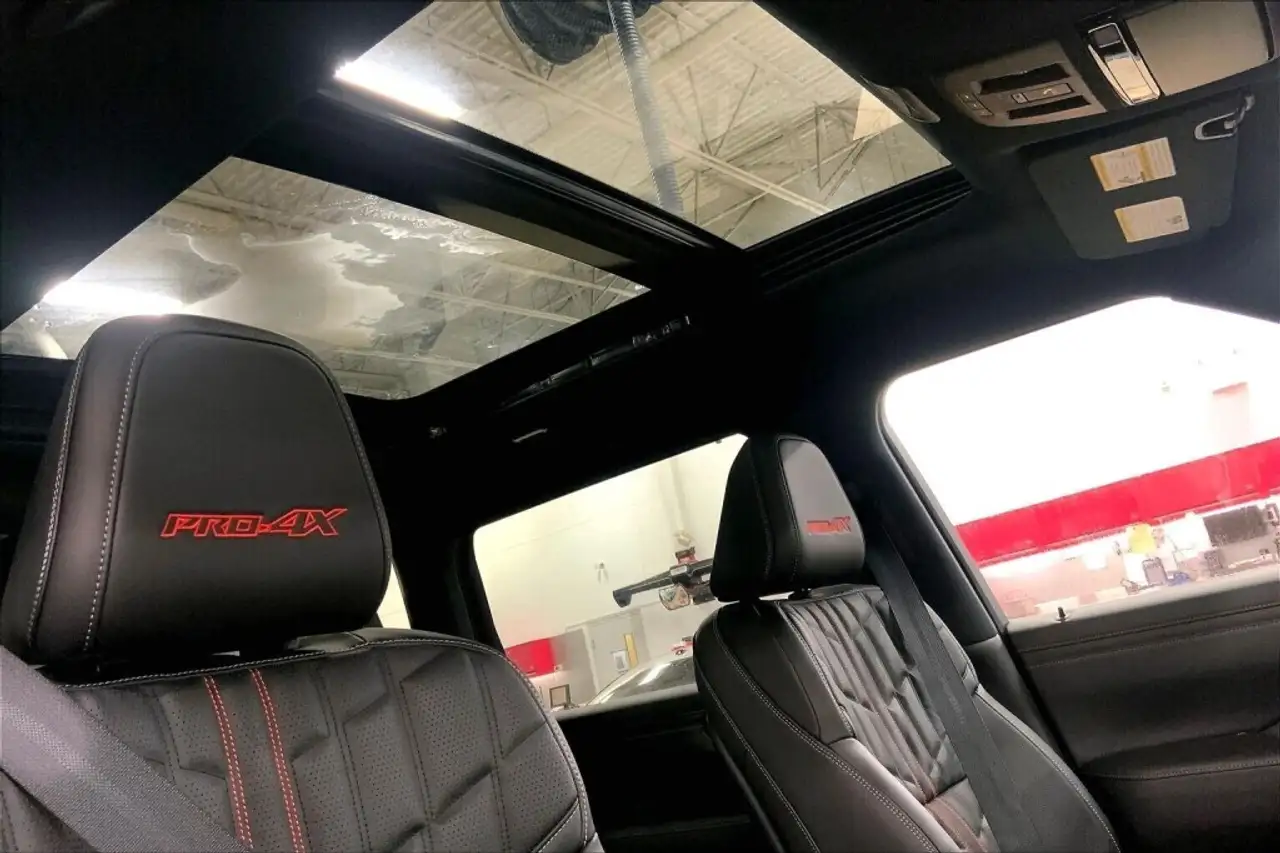 Nissan Armada снимка Nissan Armada