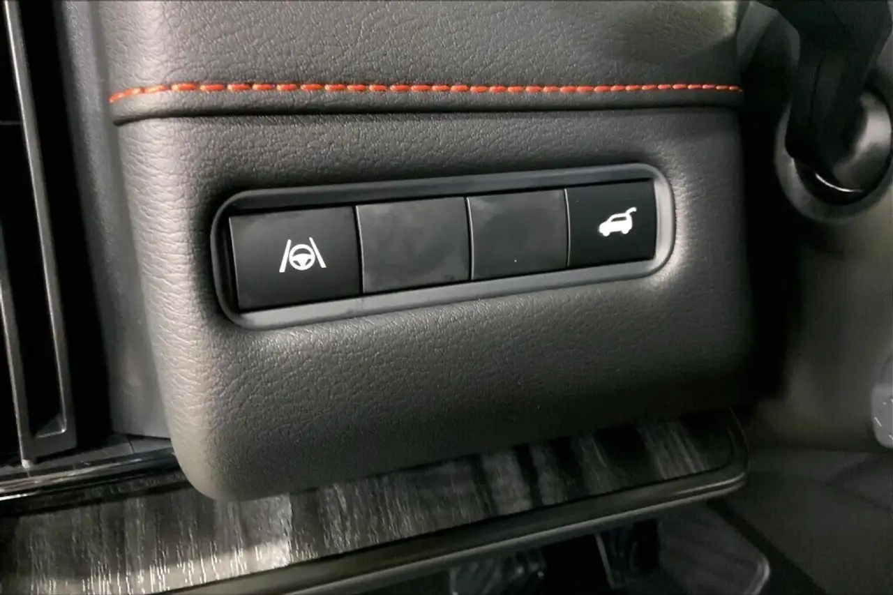 Nissan Armada снимка Nissan Armada