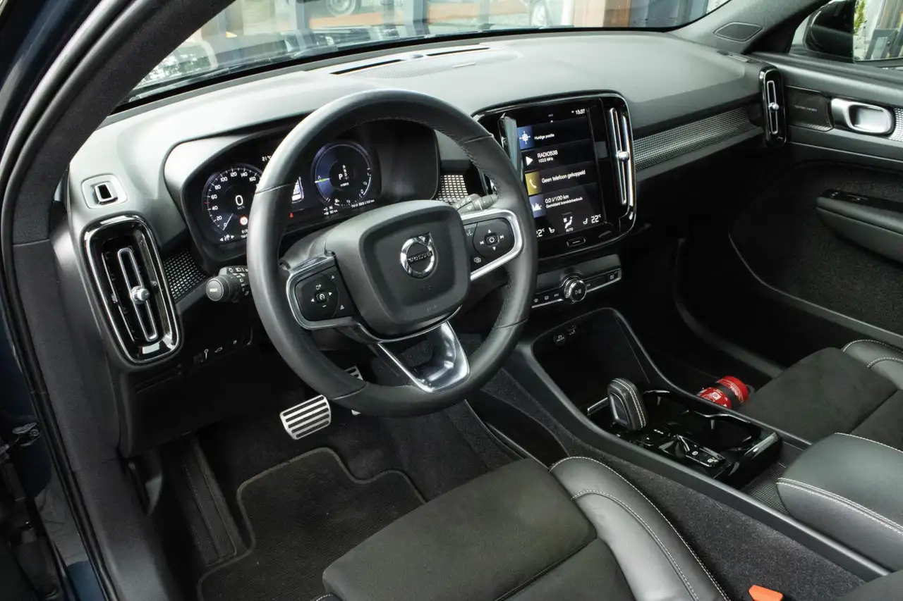 Volvo XC40 1.5 T4 Recharge R-Design Stoel+Stuurverwarming Pan, миниатюра 19