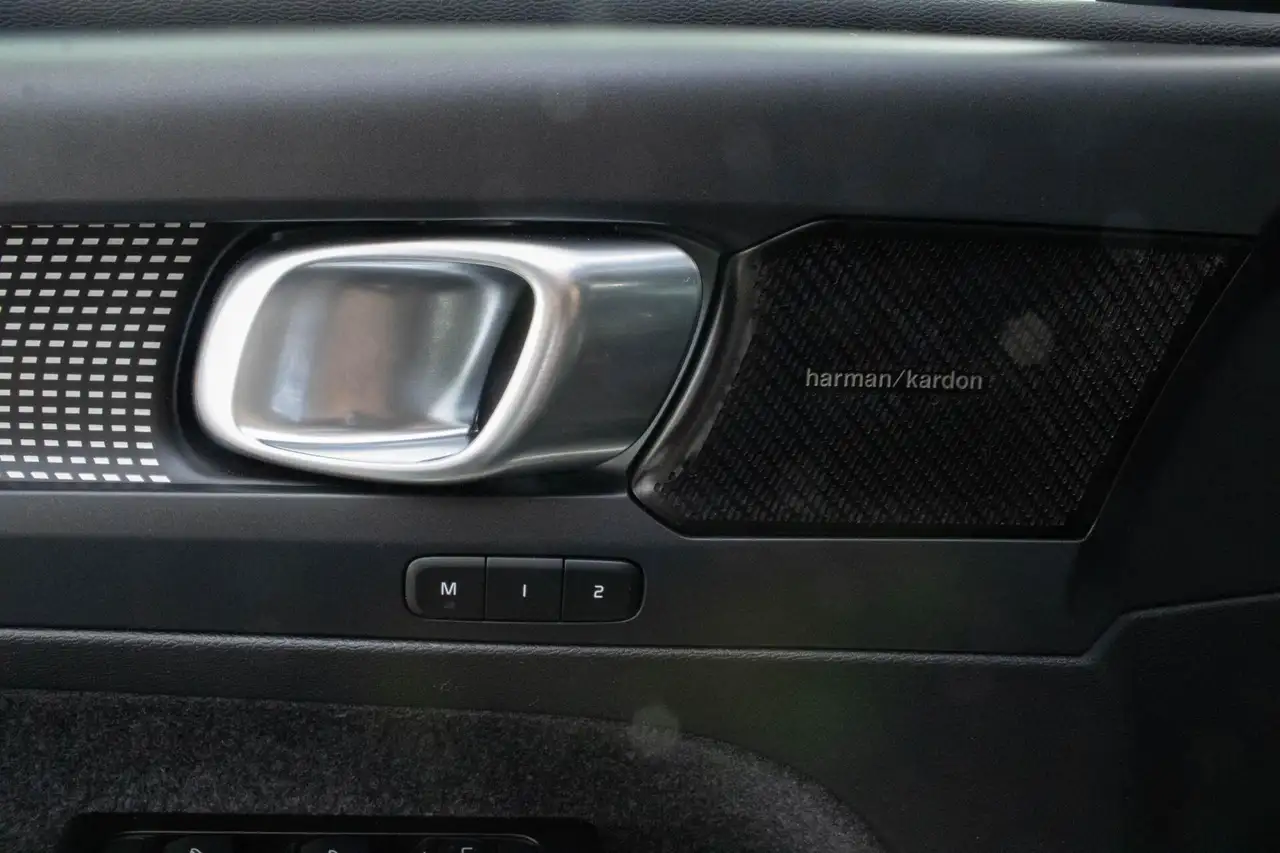 Volvo XC40 1.5 T4 Recharge R-Design Stoel+Stuurverwarming Pan, миниатюра 17