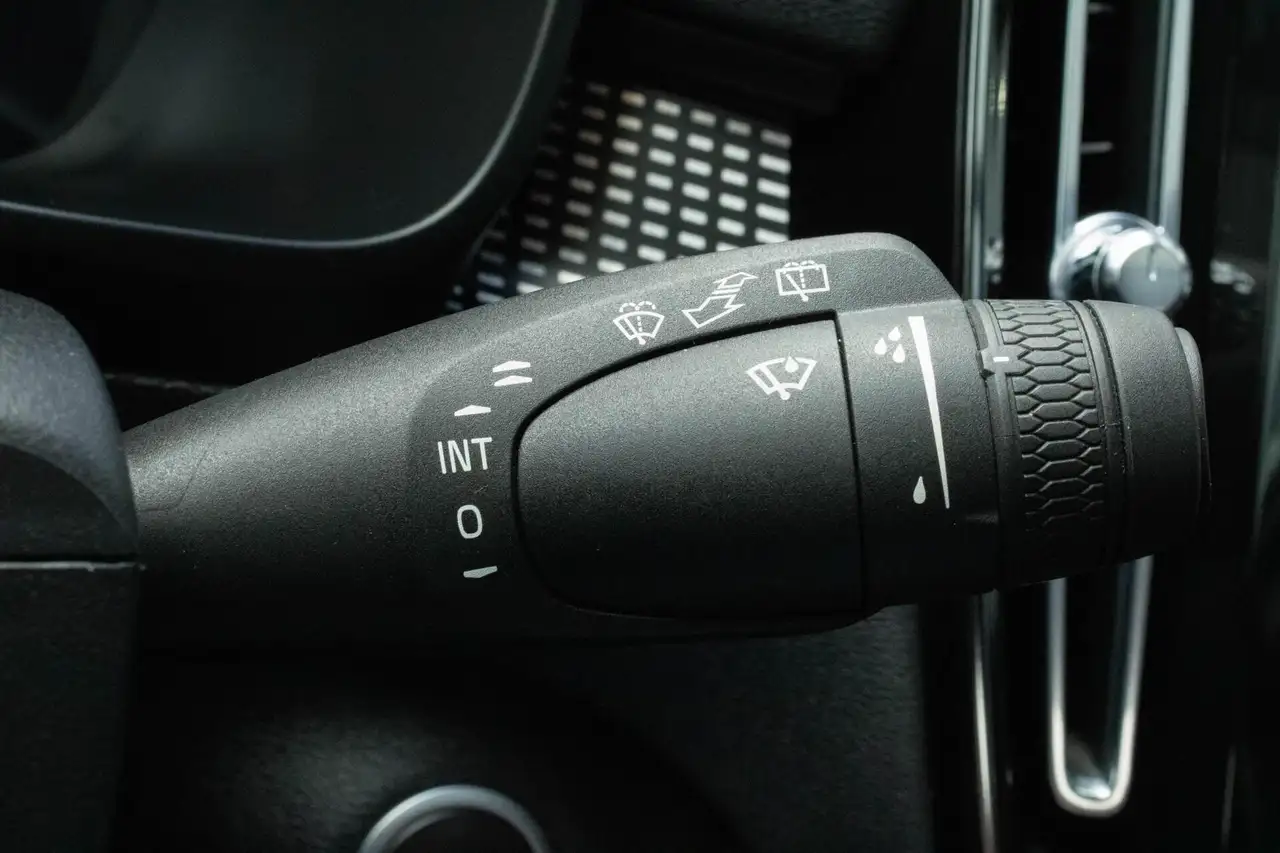 Volvo XC40 1.5 T4 Recharge R-Design Stoel+Stuurverwarming Pan, миниатюра 25